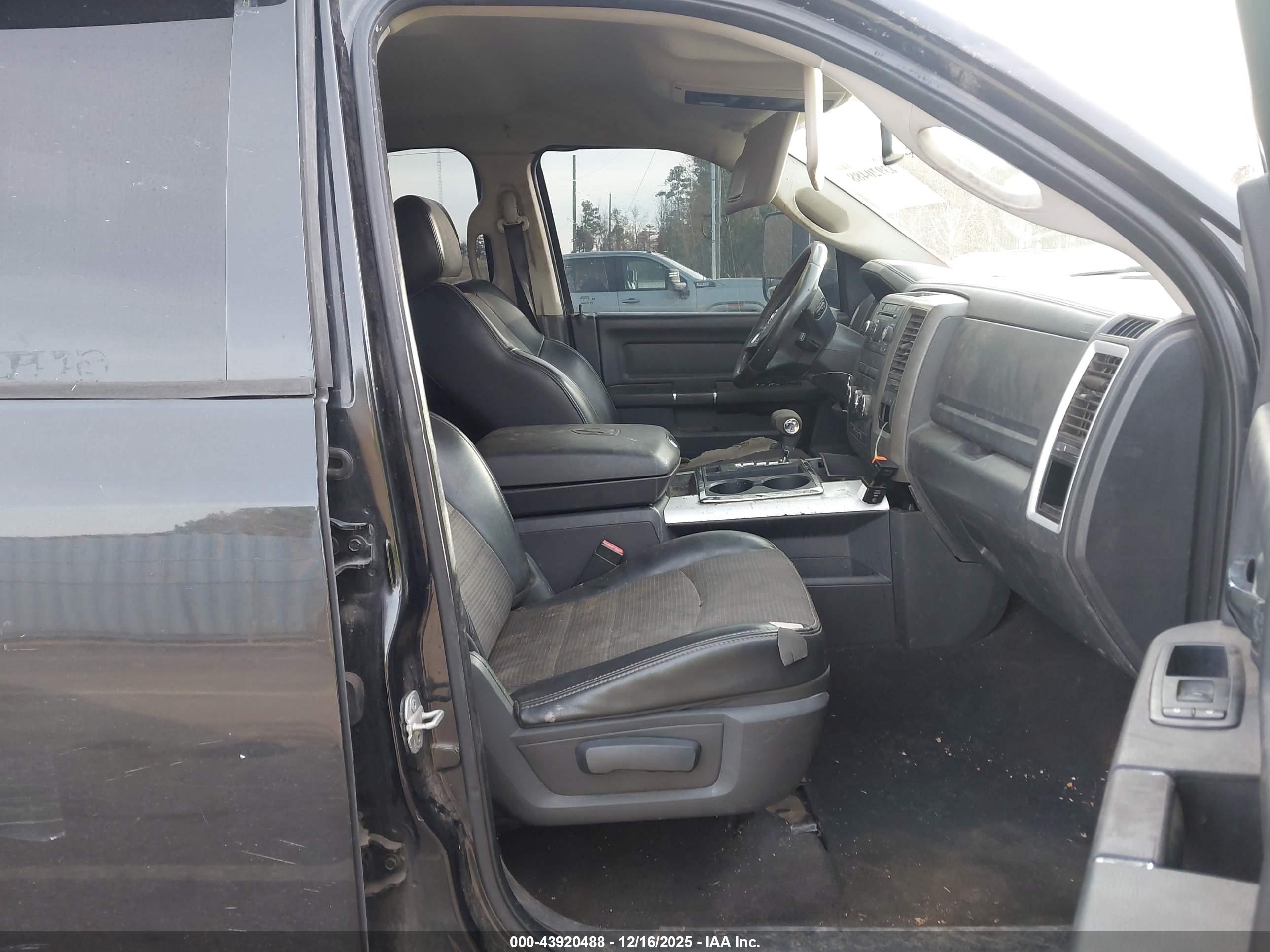 DODGE RAM image 5
