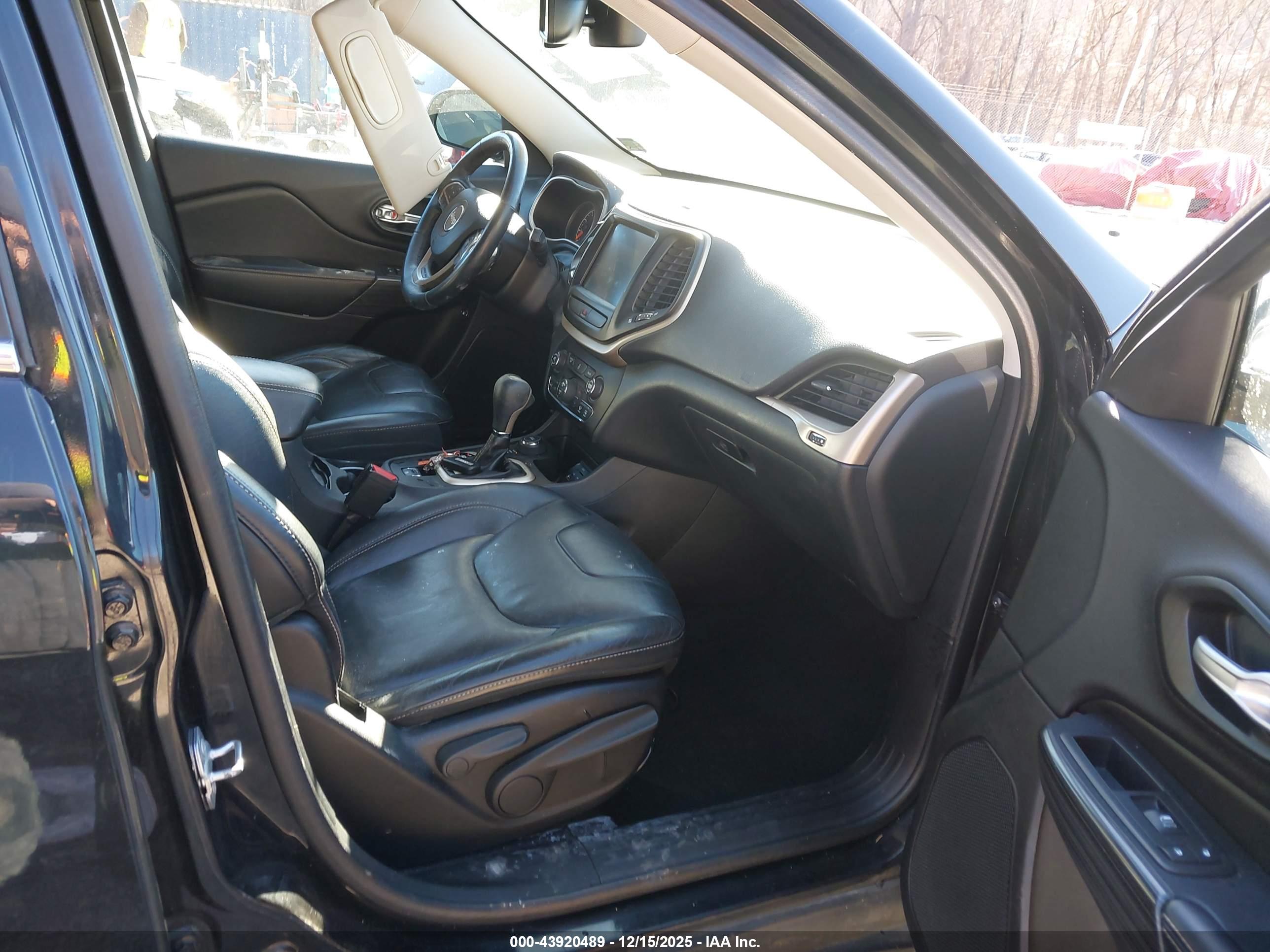 JEEP CHEROKEE image 5
