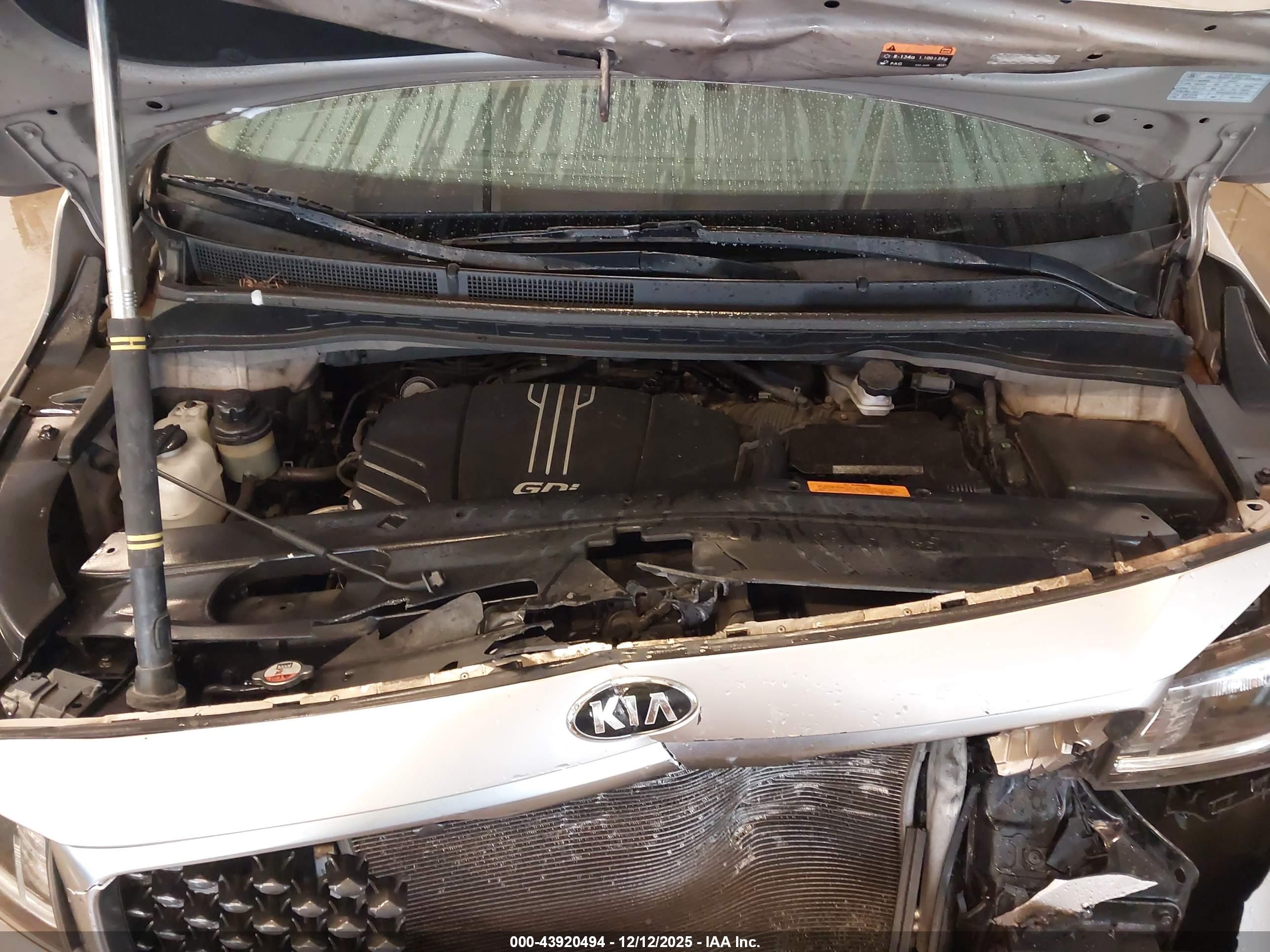 KIA SEDONA image 10