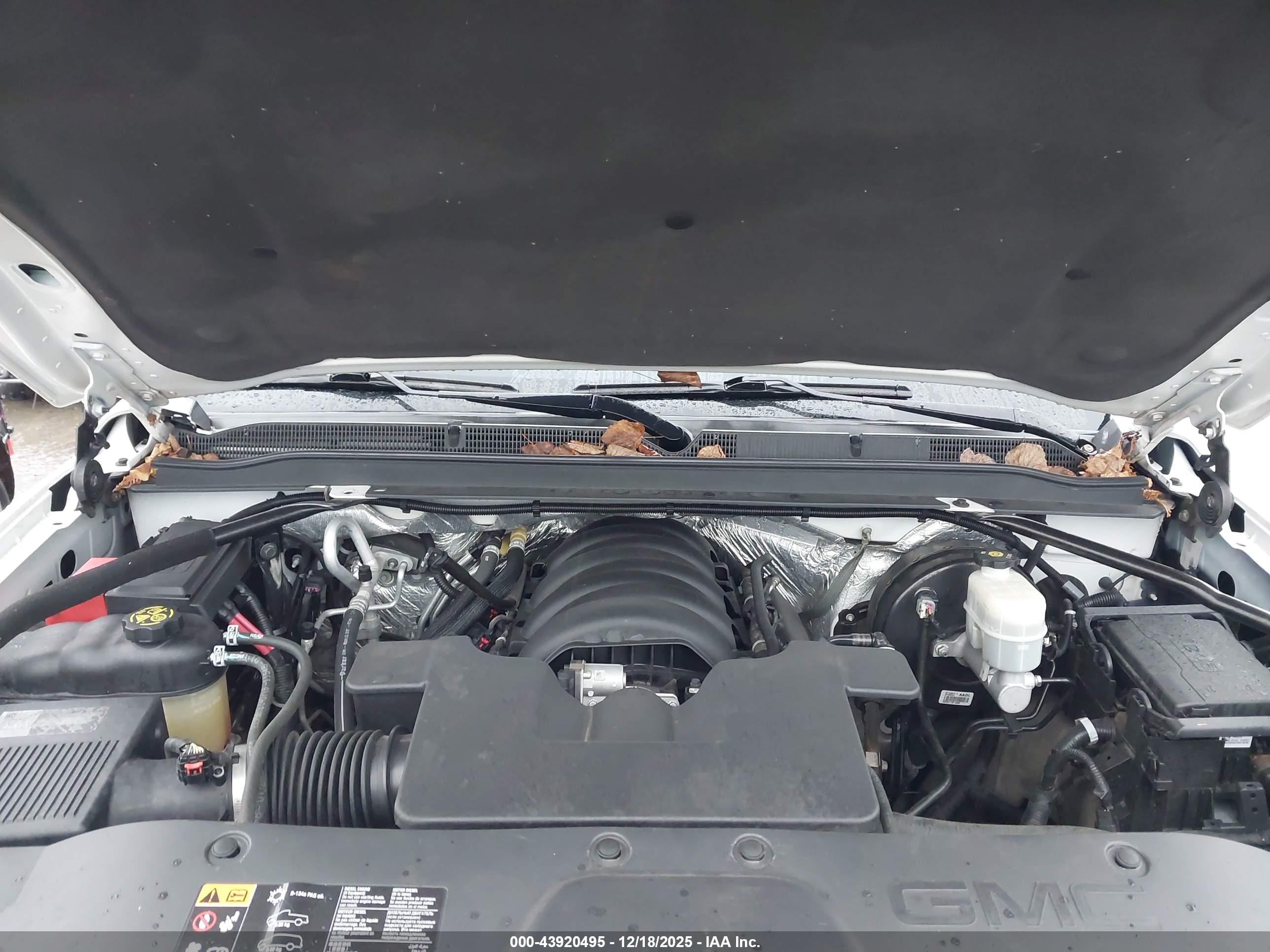 GMC YUKON image 10