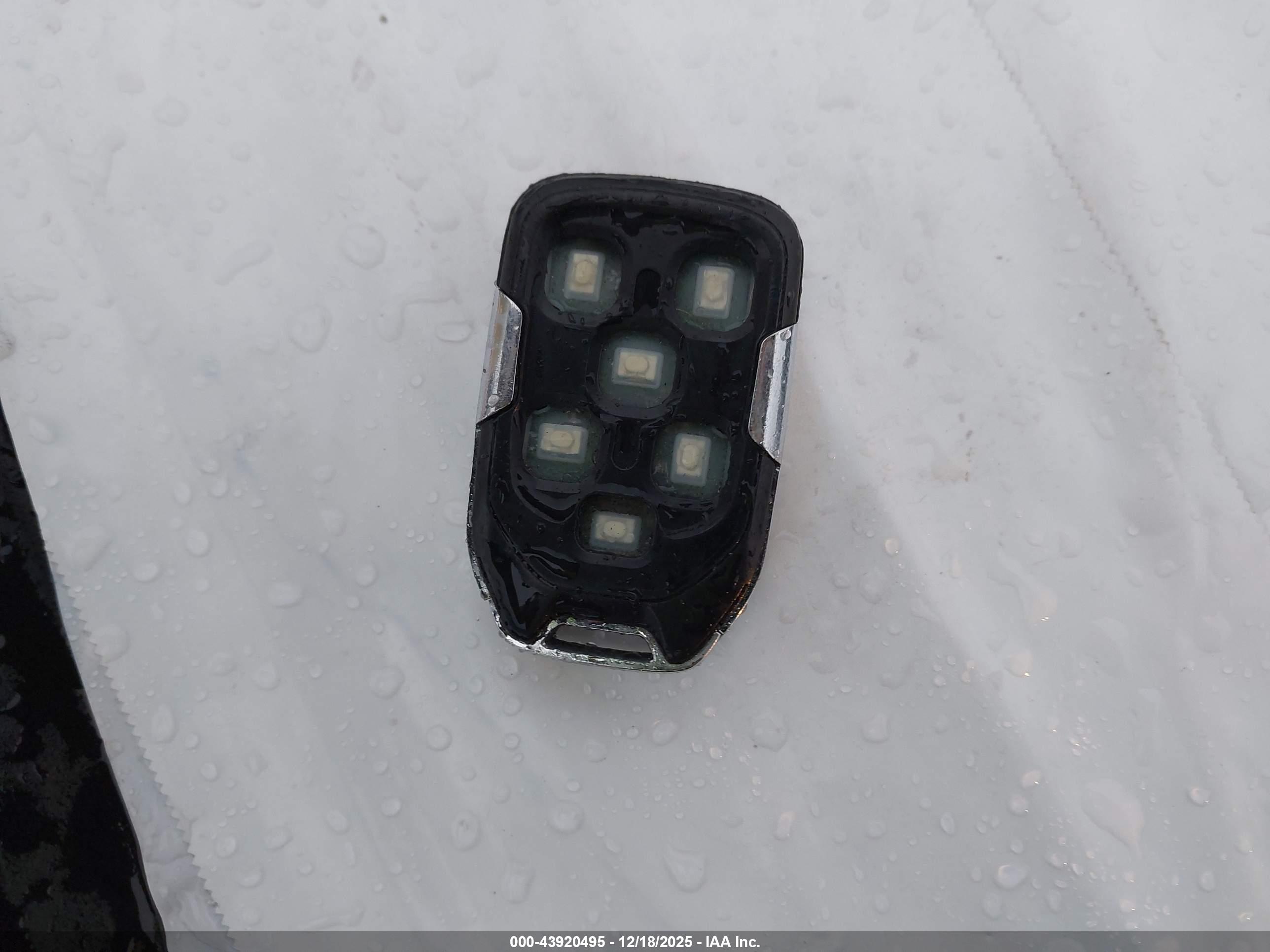 GMC YUKON image 11