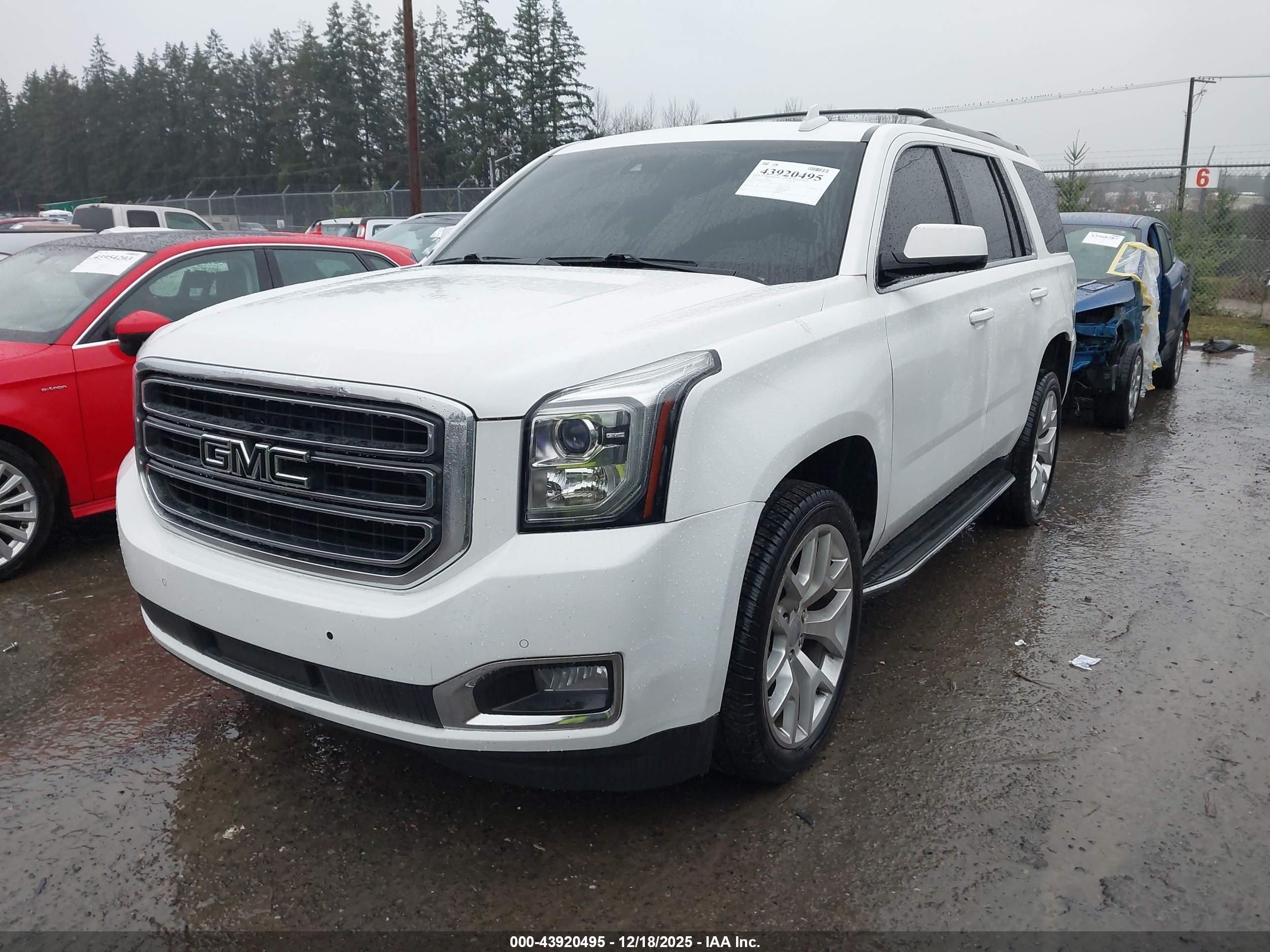 GMC YUKON image 2