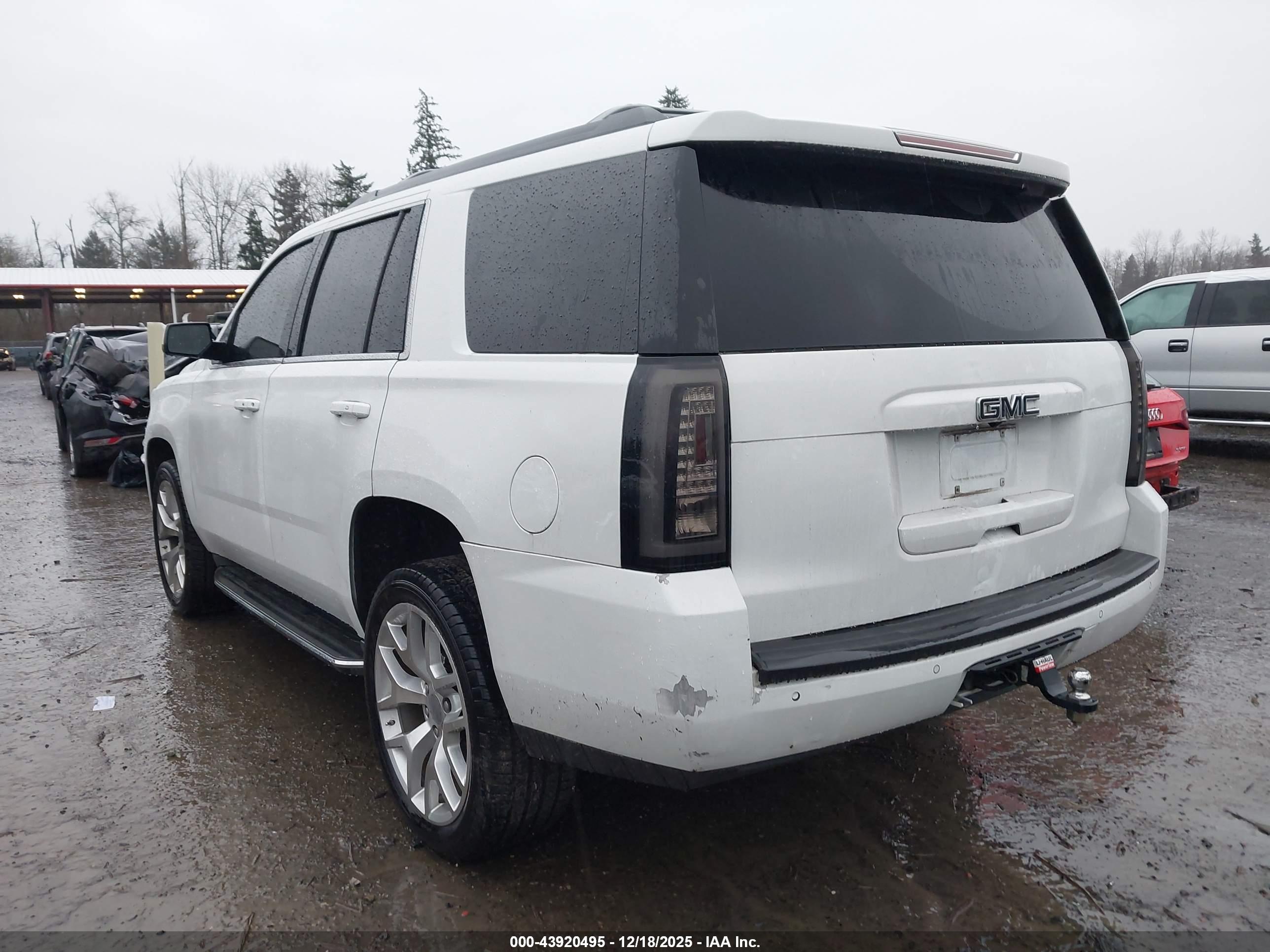 GMC YUKON image 3
