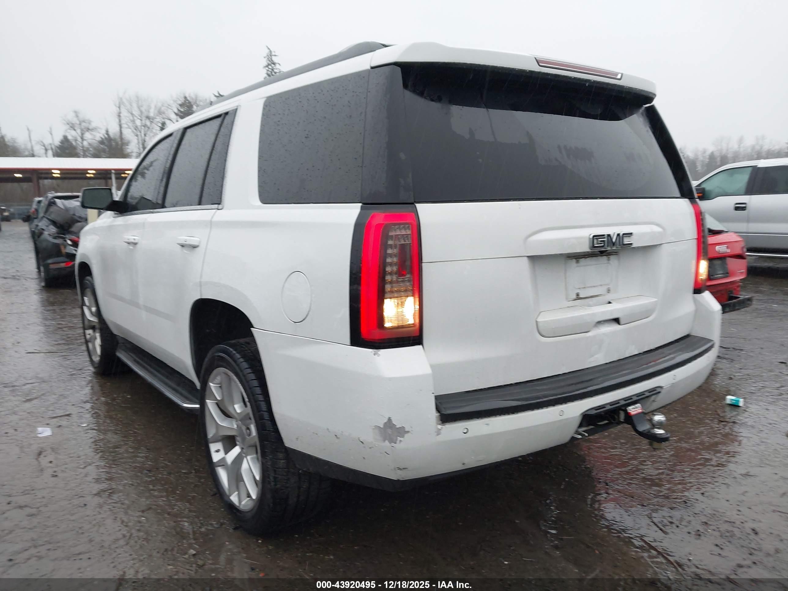 GMC YUKON image 6