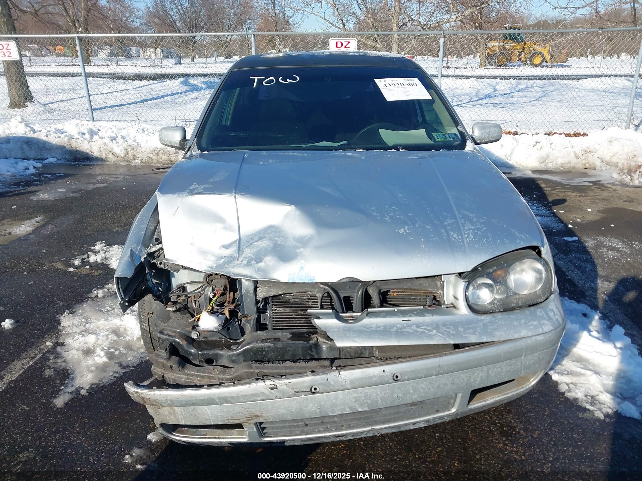 VOLKSWAGEN GTI image 6