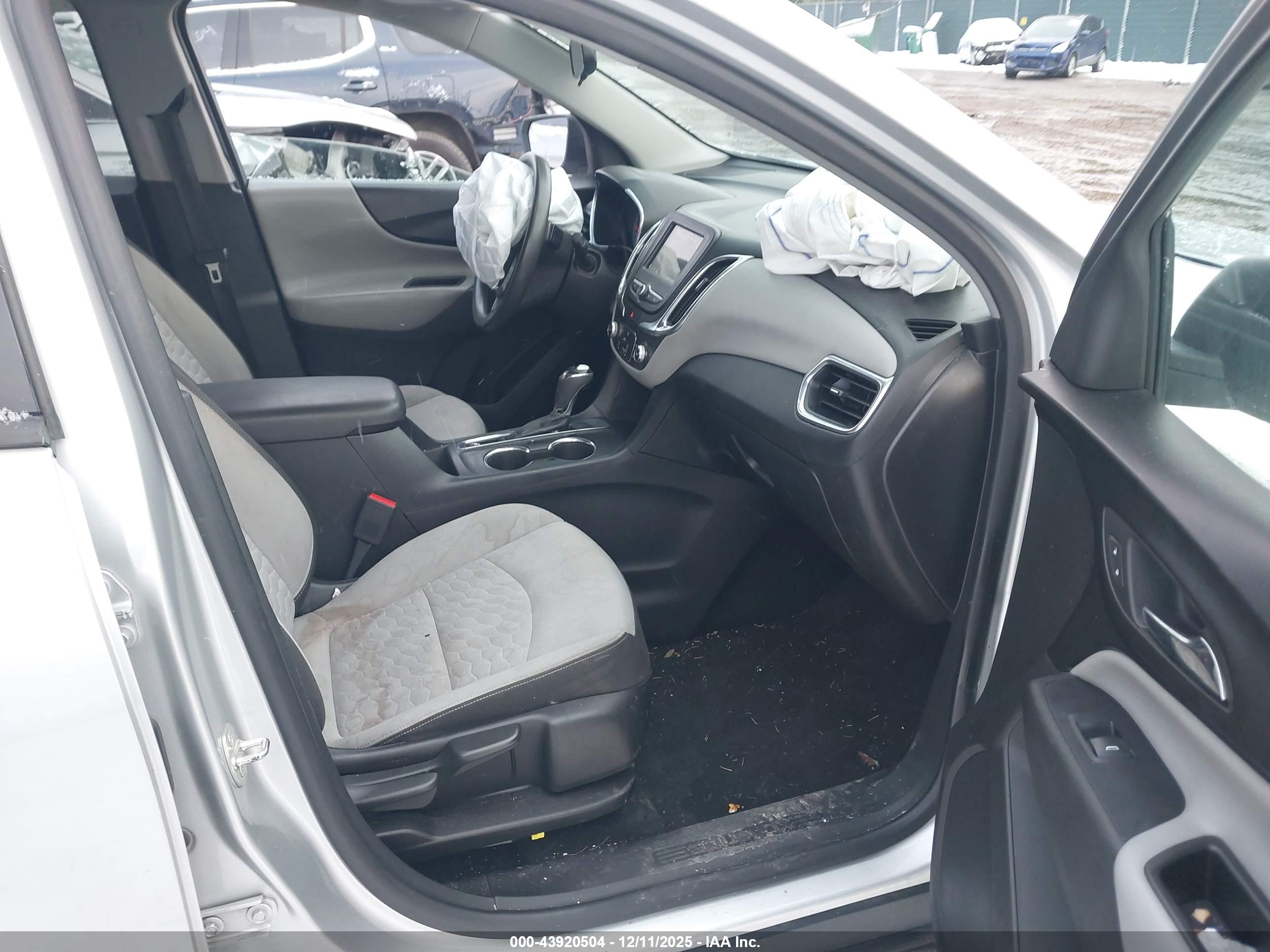 CHEVROLET EQUINOX image 5