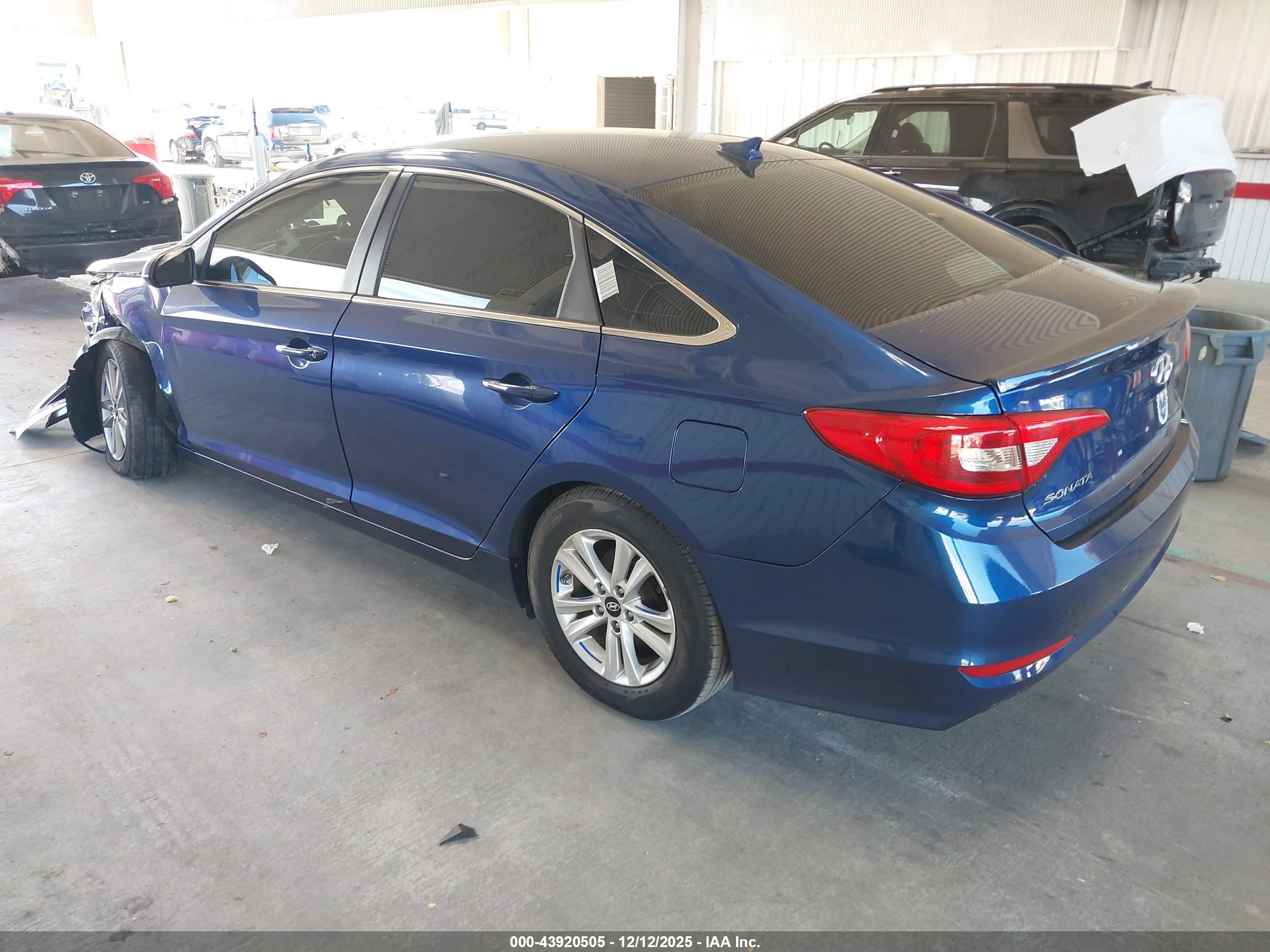HYUNDAI SONATA image 3