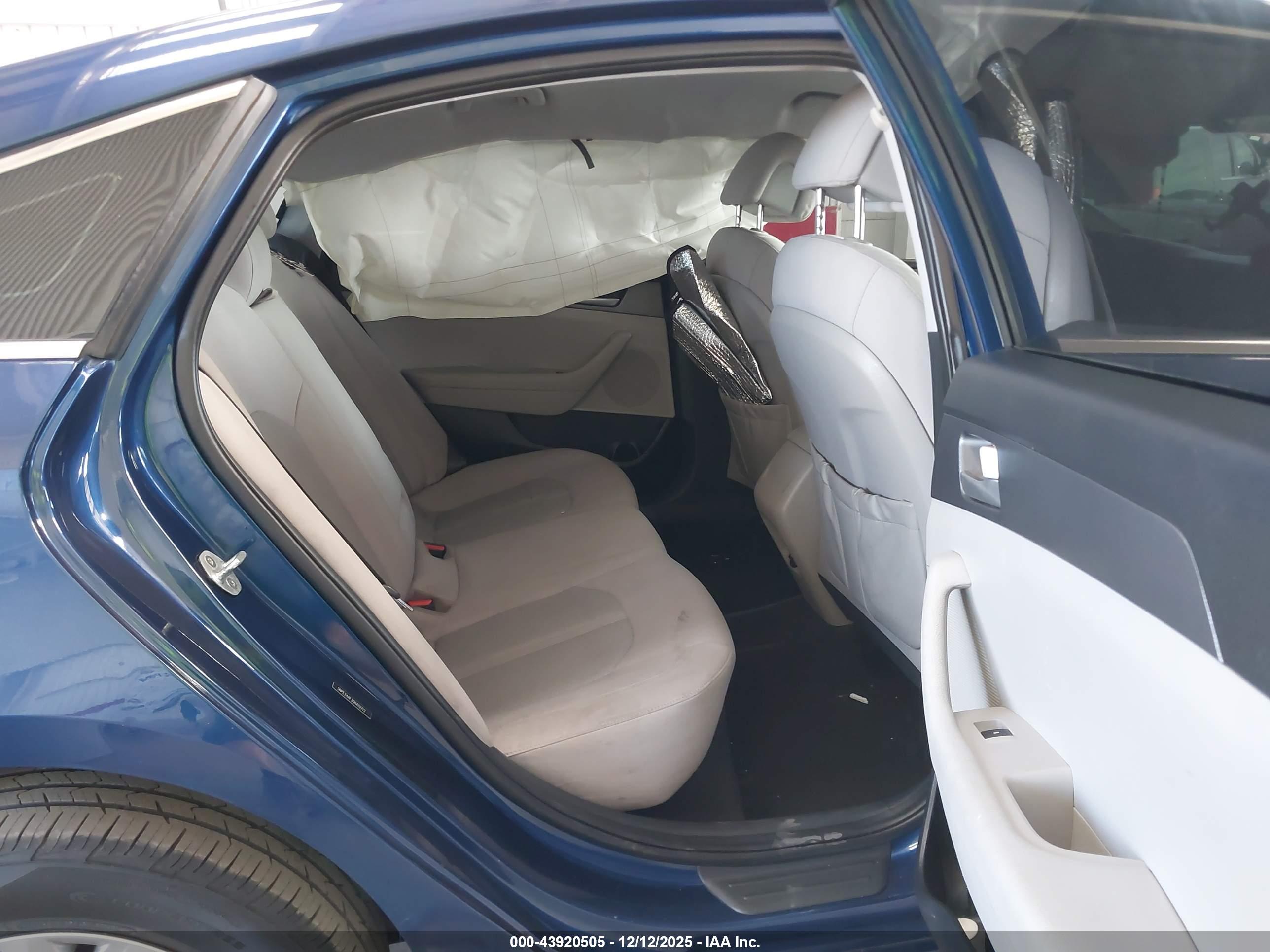 HYUNDAI SONATA image 8