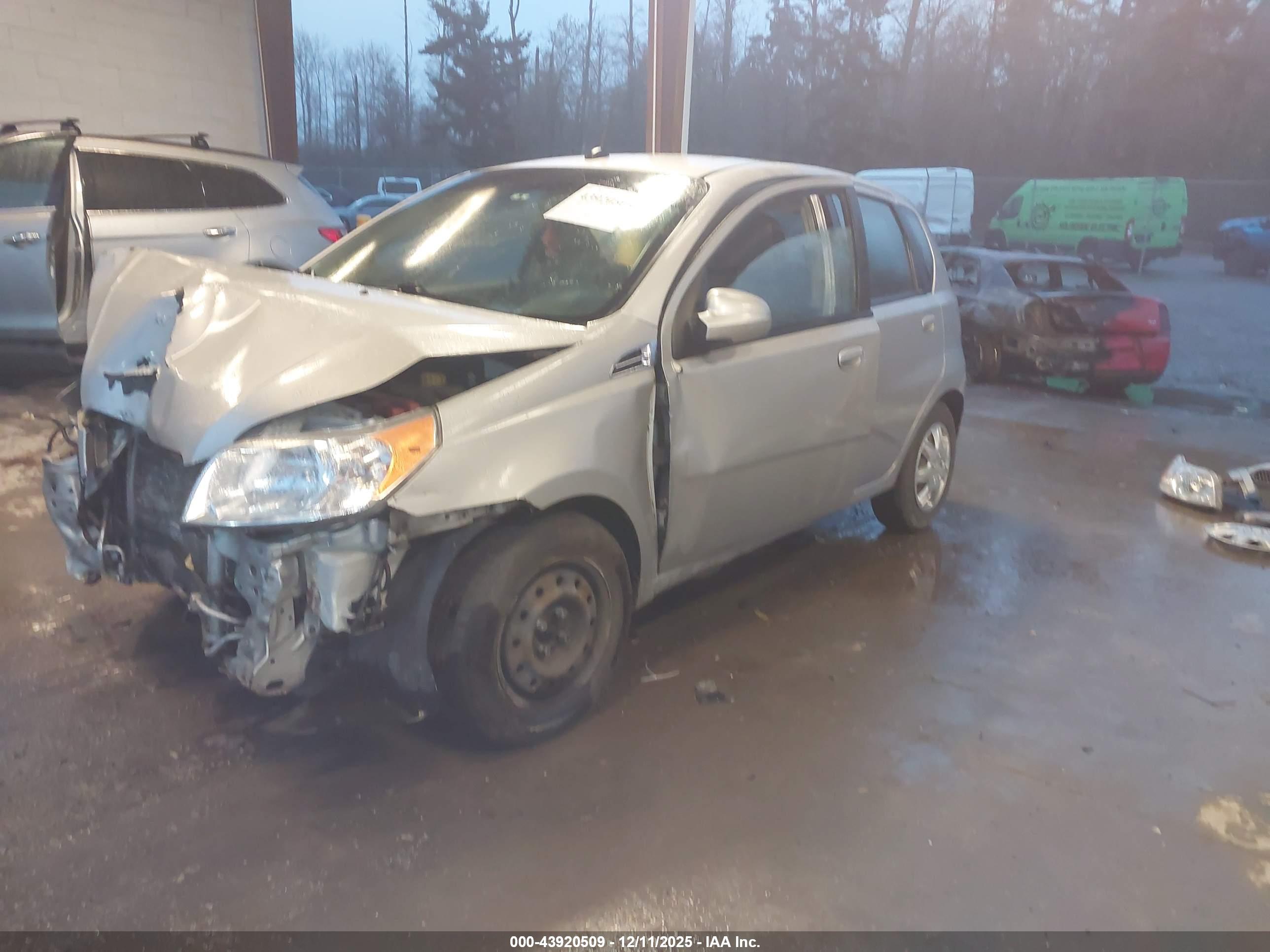 CHEVROLET AVEO image 2