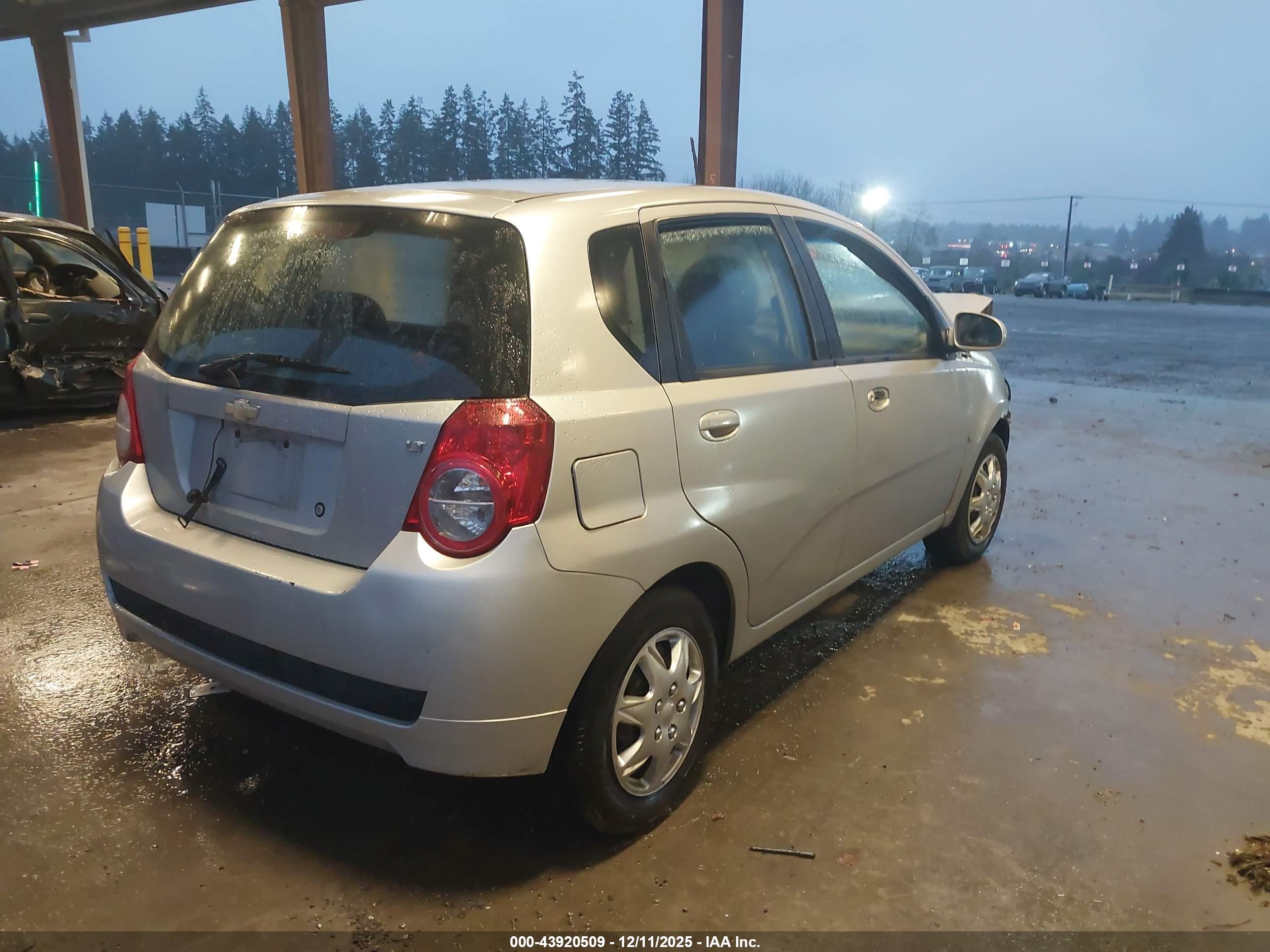 CHEVROLET AVEO image 4