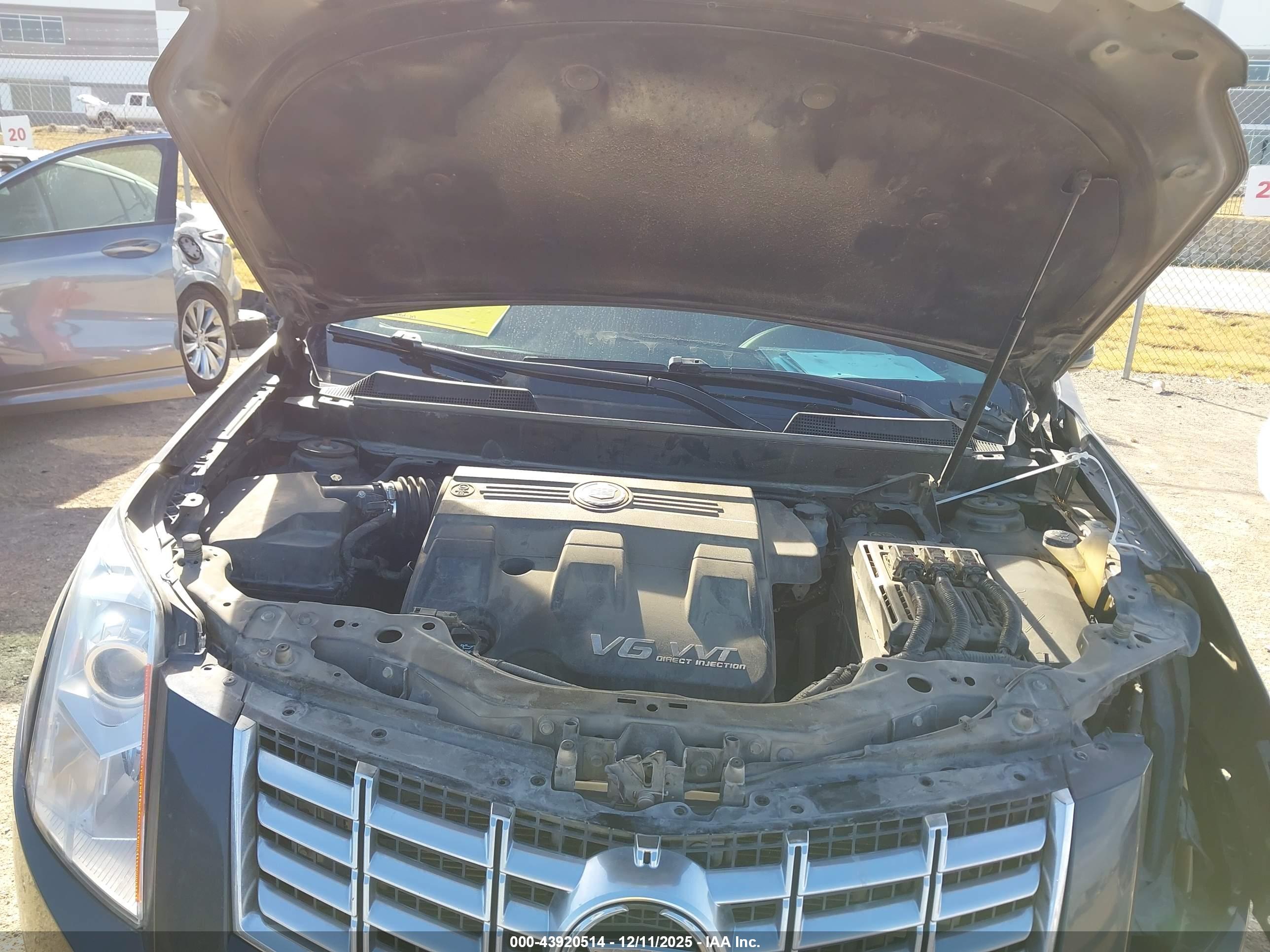 CADILLAC SRX image 10