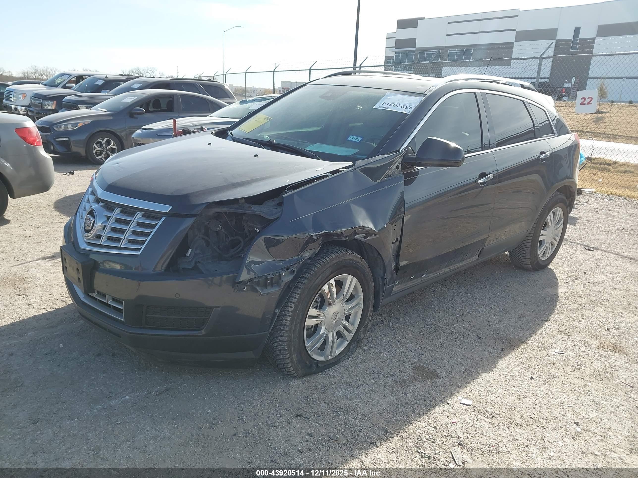 CADILLAC SRX image 2