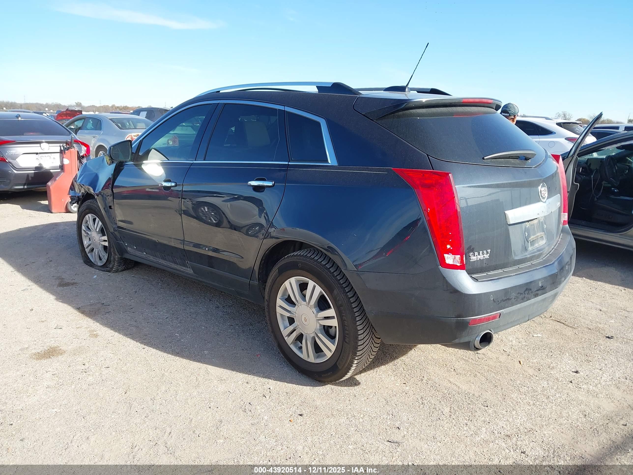 CADILLAC SRX image 3