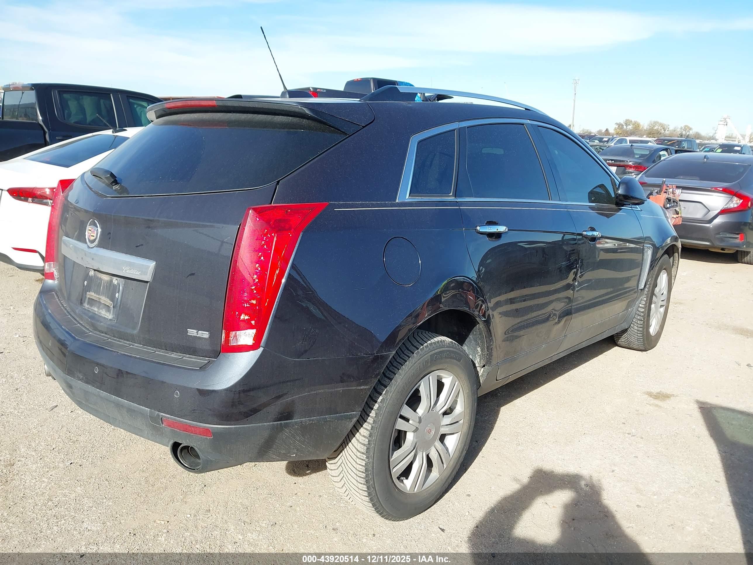 CADILLAC SRX image 4