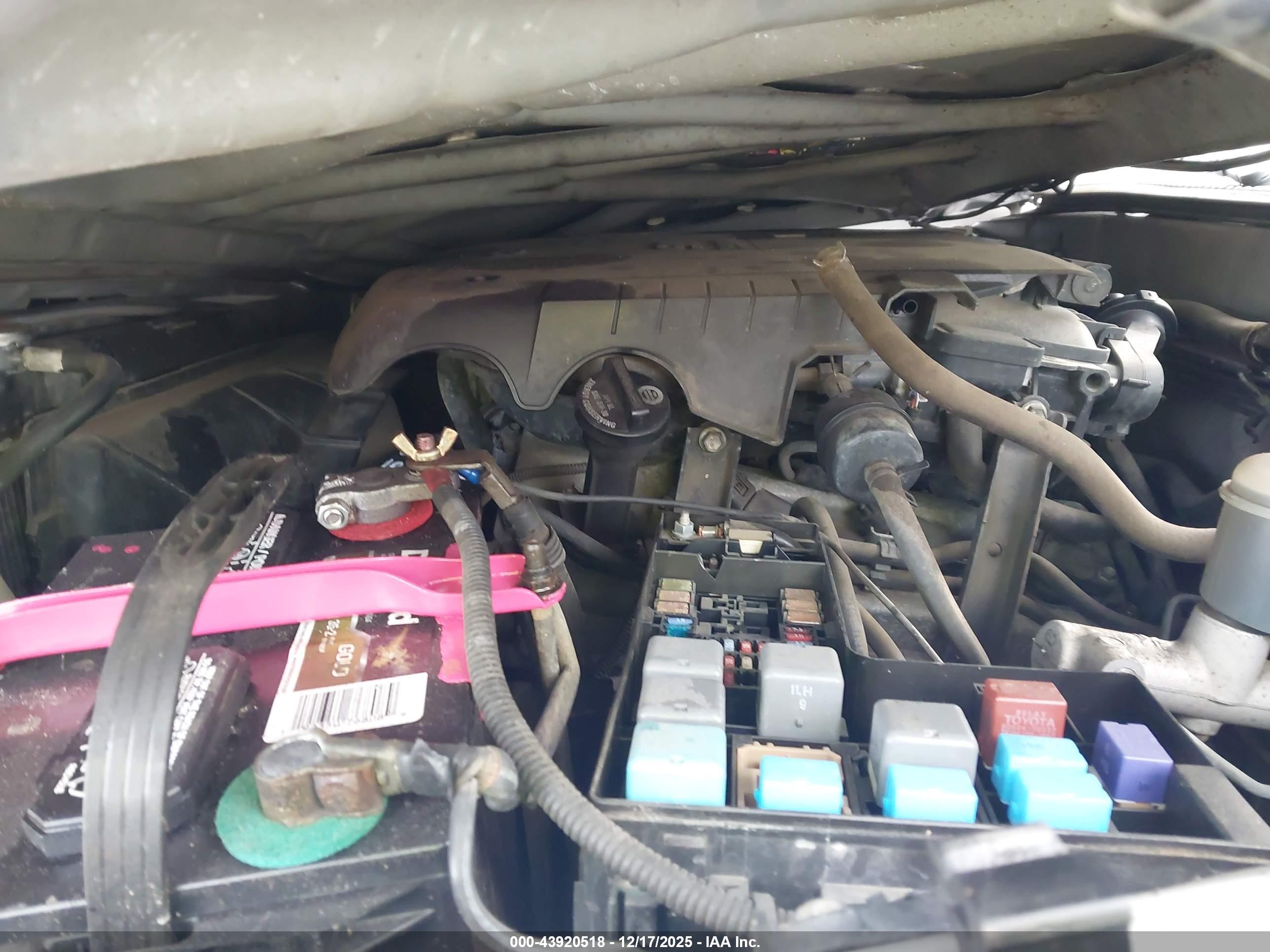 TOYOTA TUNDRA image 10