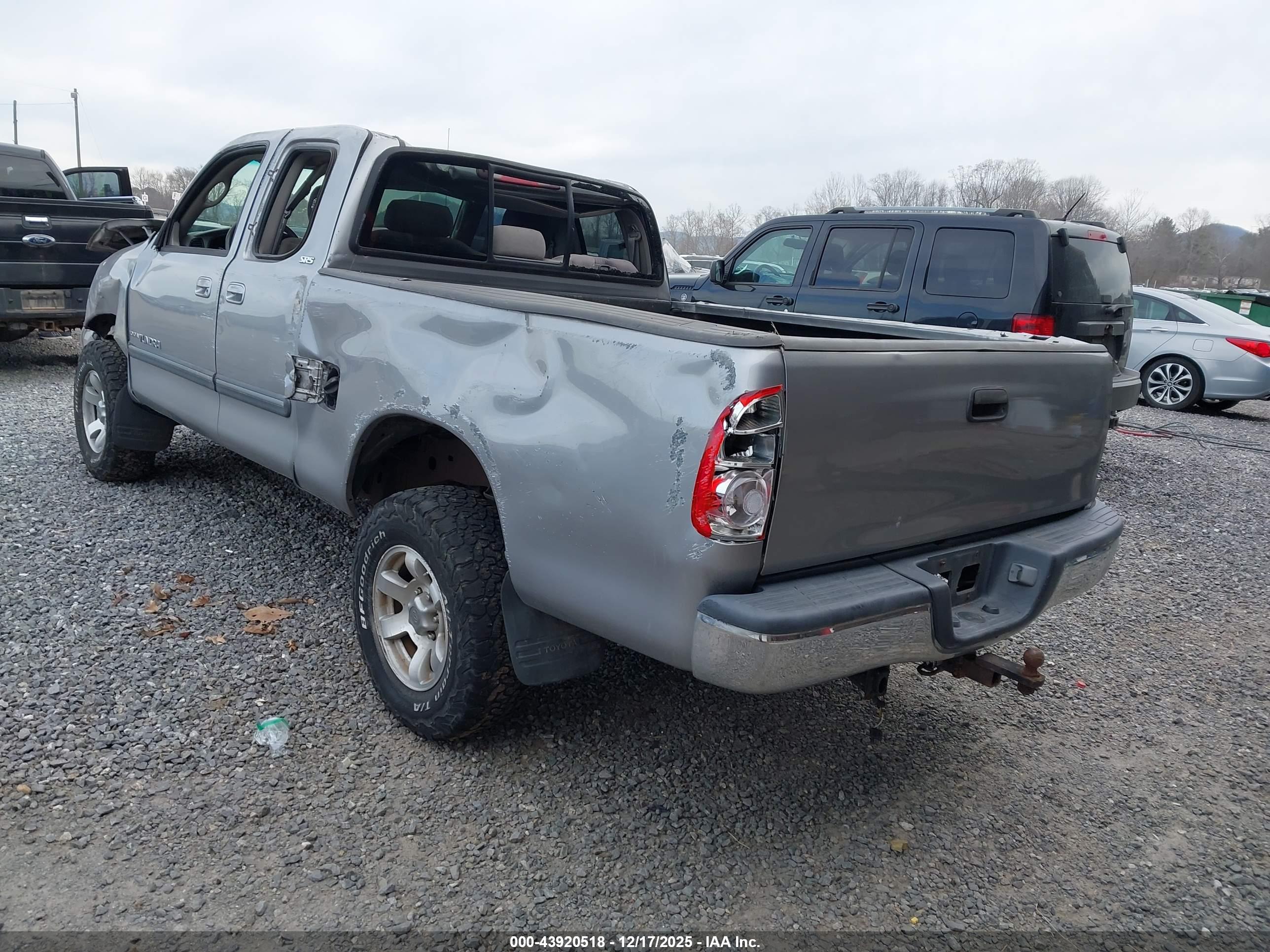 TOYOTA TUNDRA image 3