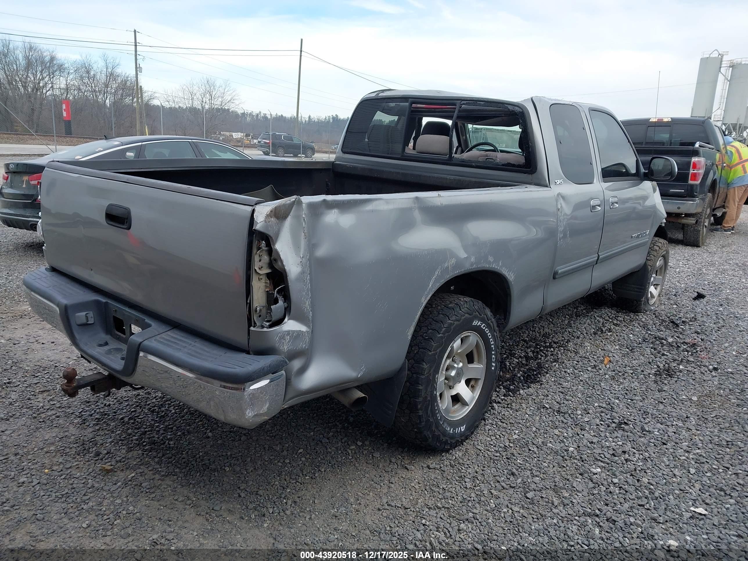 TOYOTA TUNDRA image 4