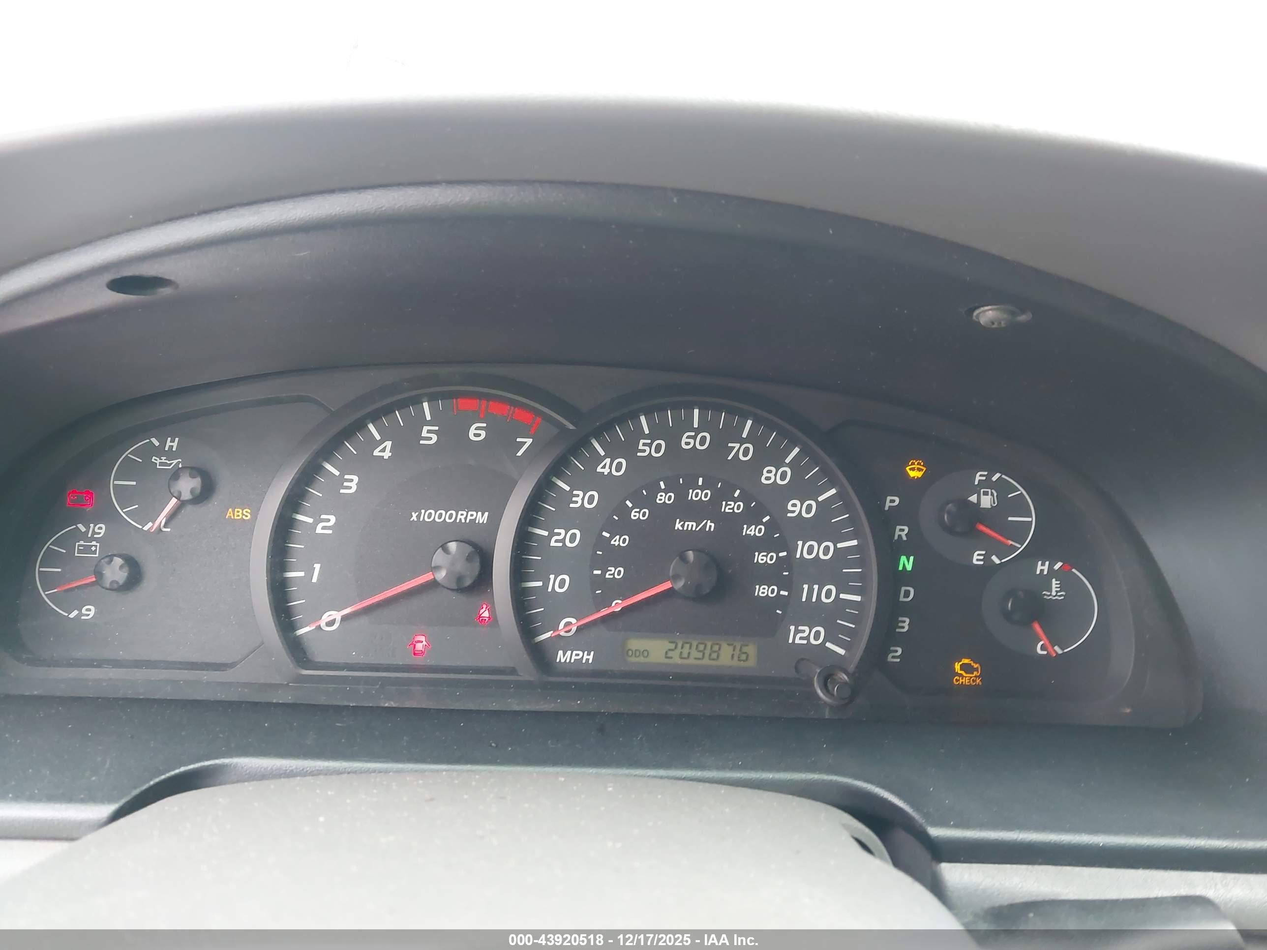 TOYOTA TUNDRA image 7