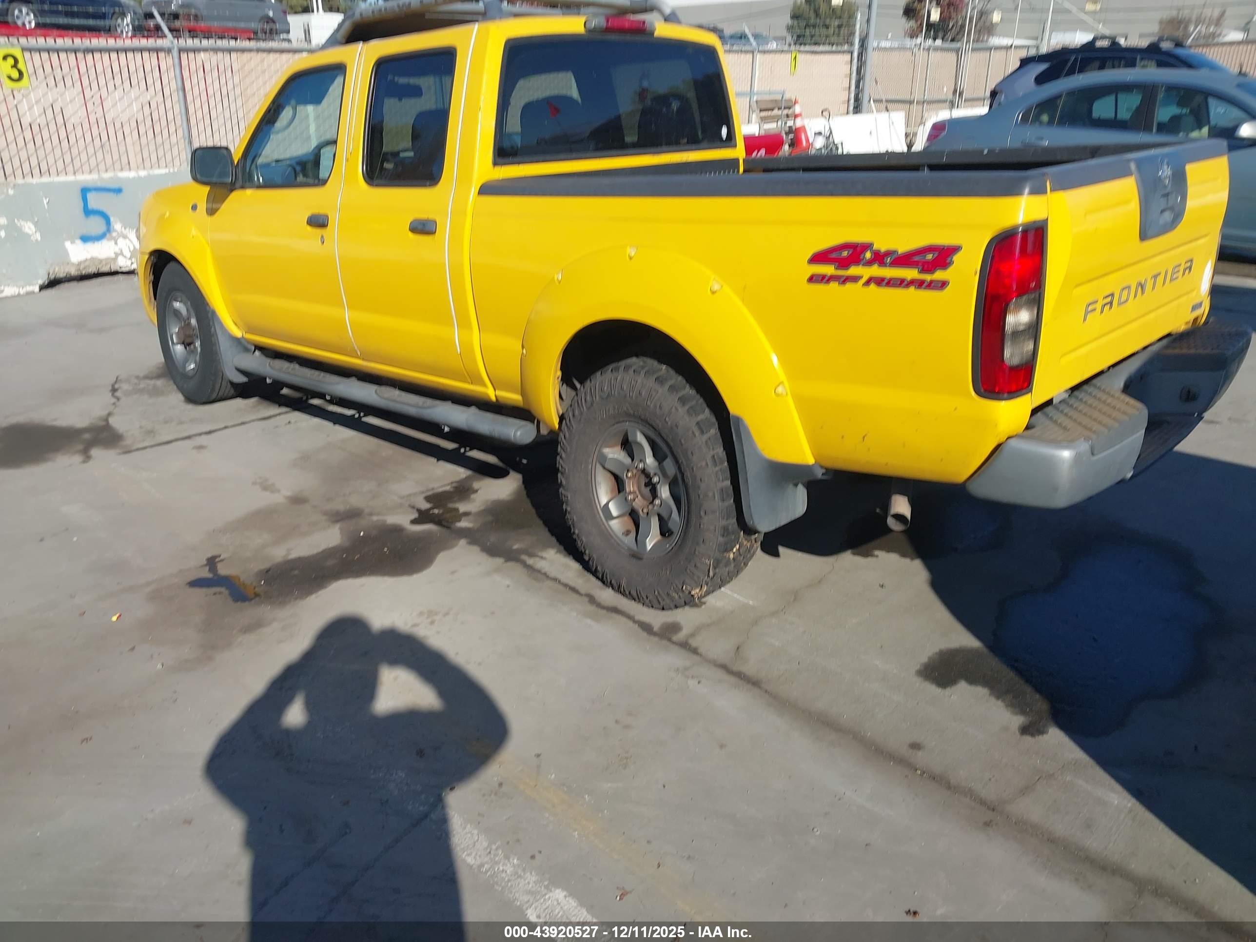 NISSAN FRONTIER image 3