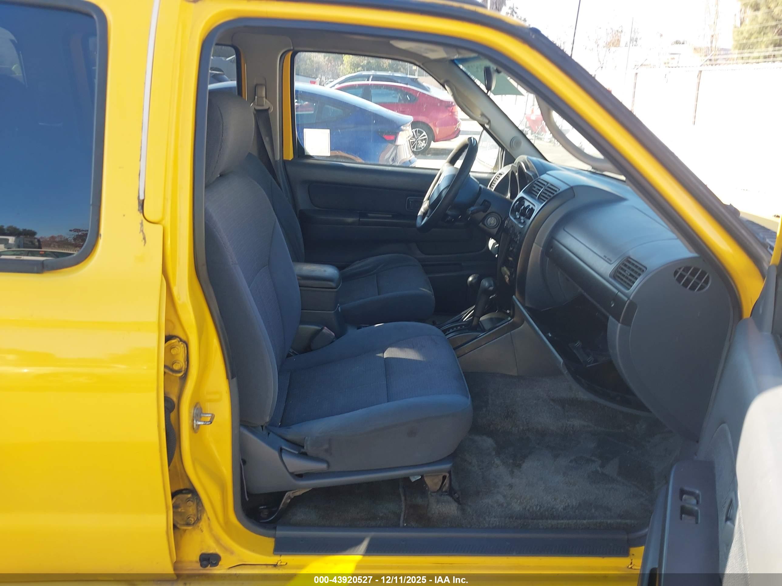 NISSAN FRONTIER image 5