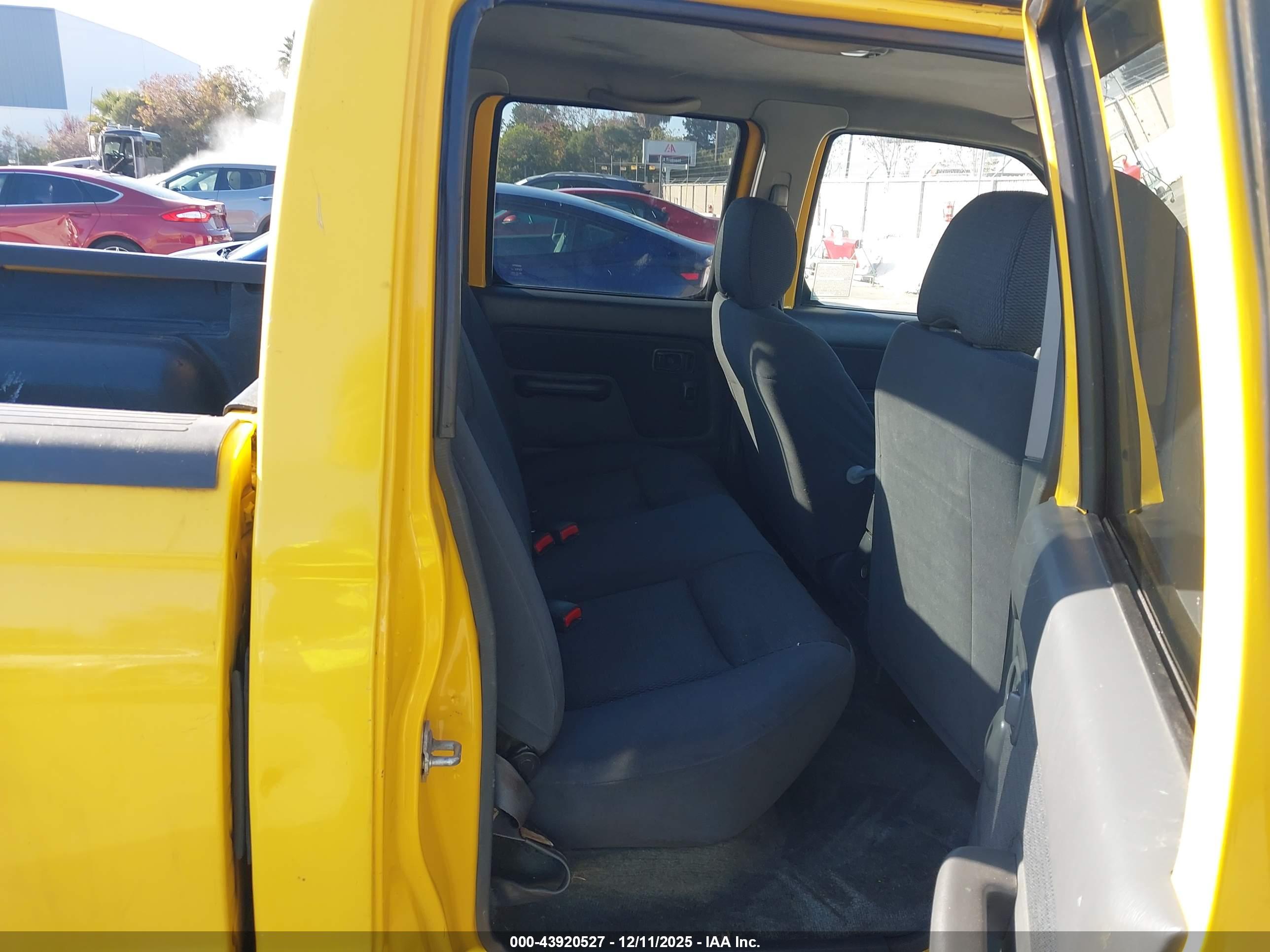 NISSAN FRONTIER image 8