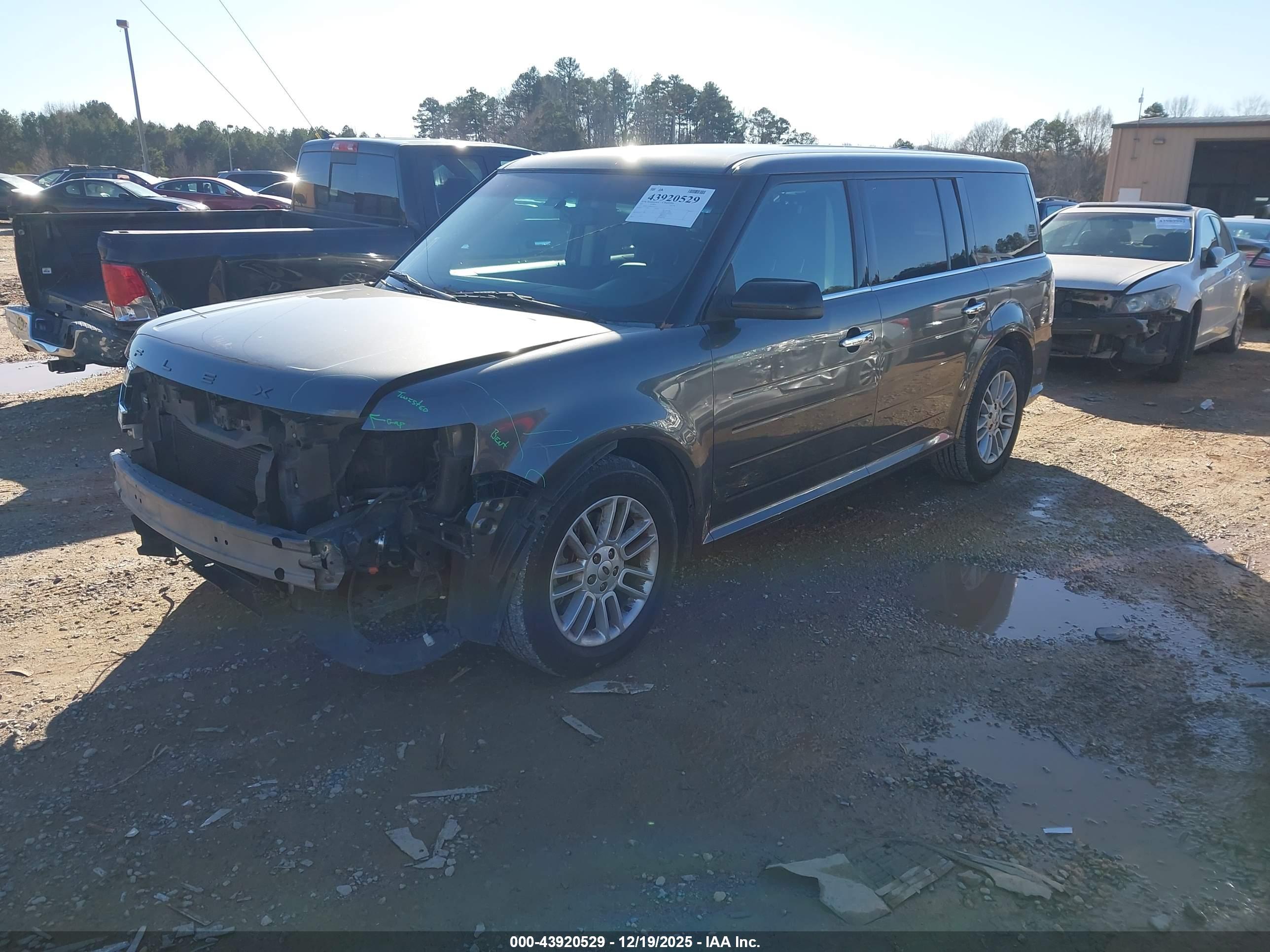 FORD FLEX image 2