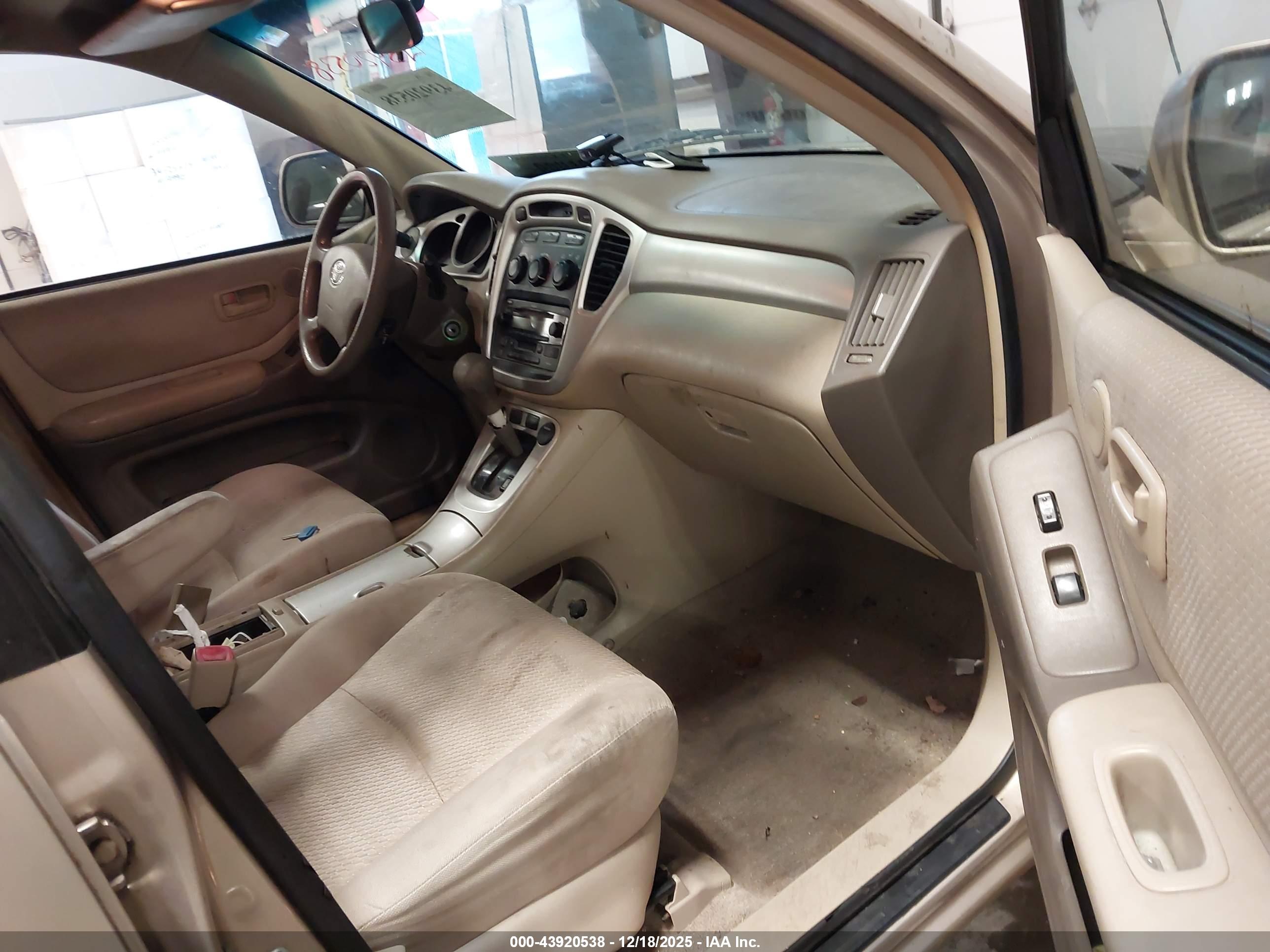 TOYOTA HIGHLANDER image 5