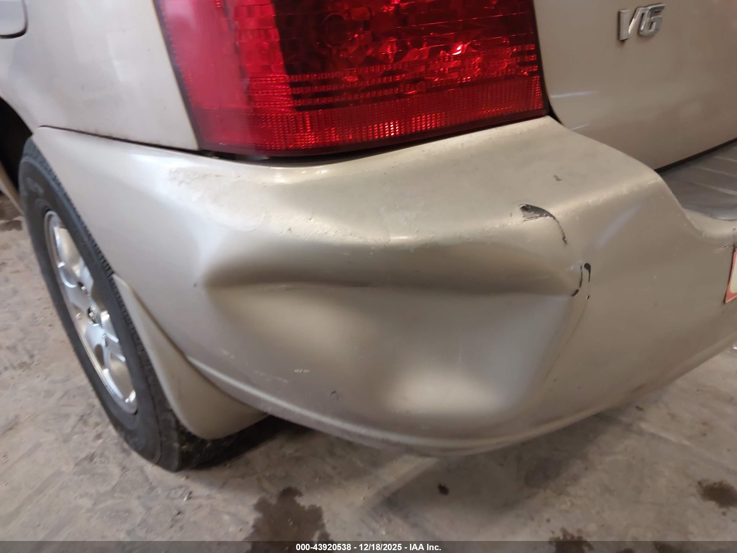 TOYOTA HIGHLANDER image 6