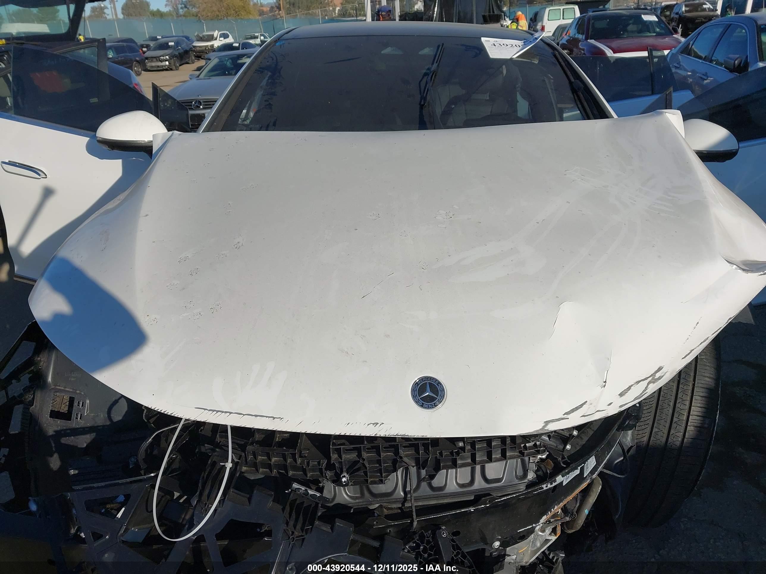 MERCEDES-BENZ EQE image 10