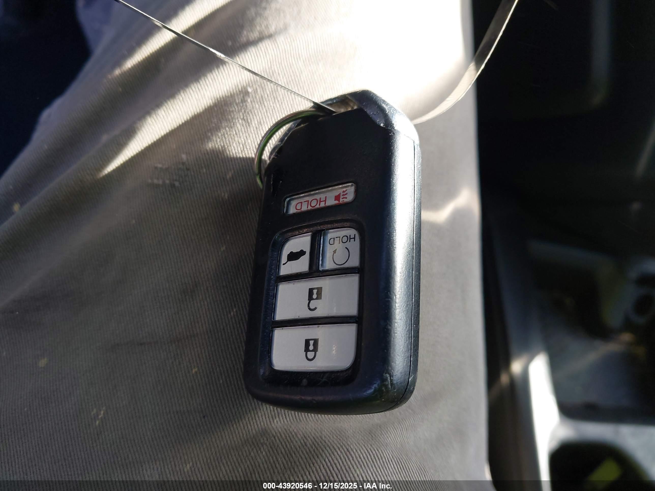 HONDA CR-V image 11