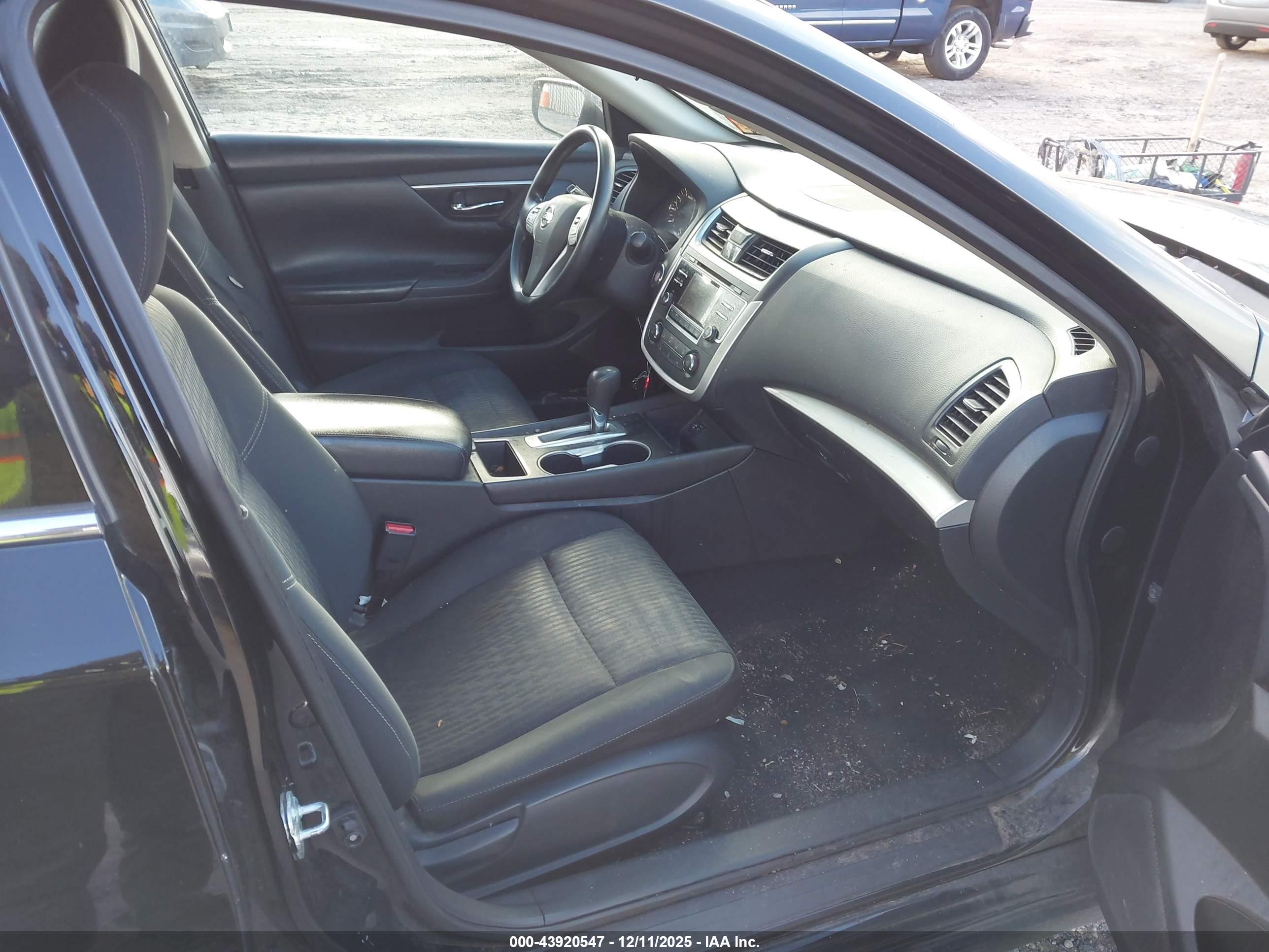 NISSAN ALTIMA image 5