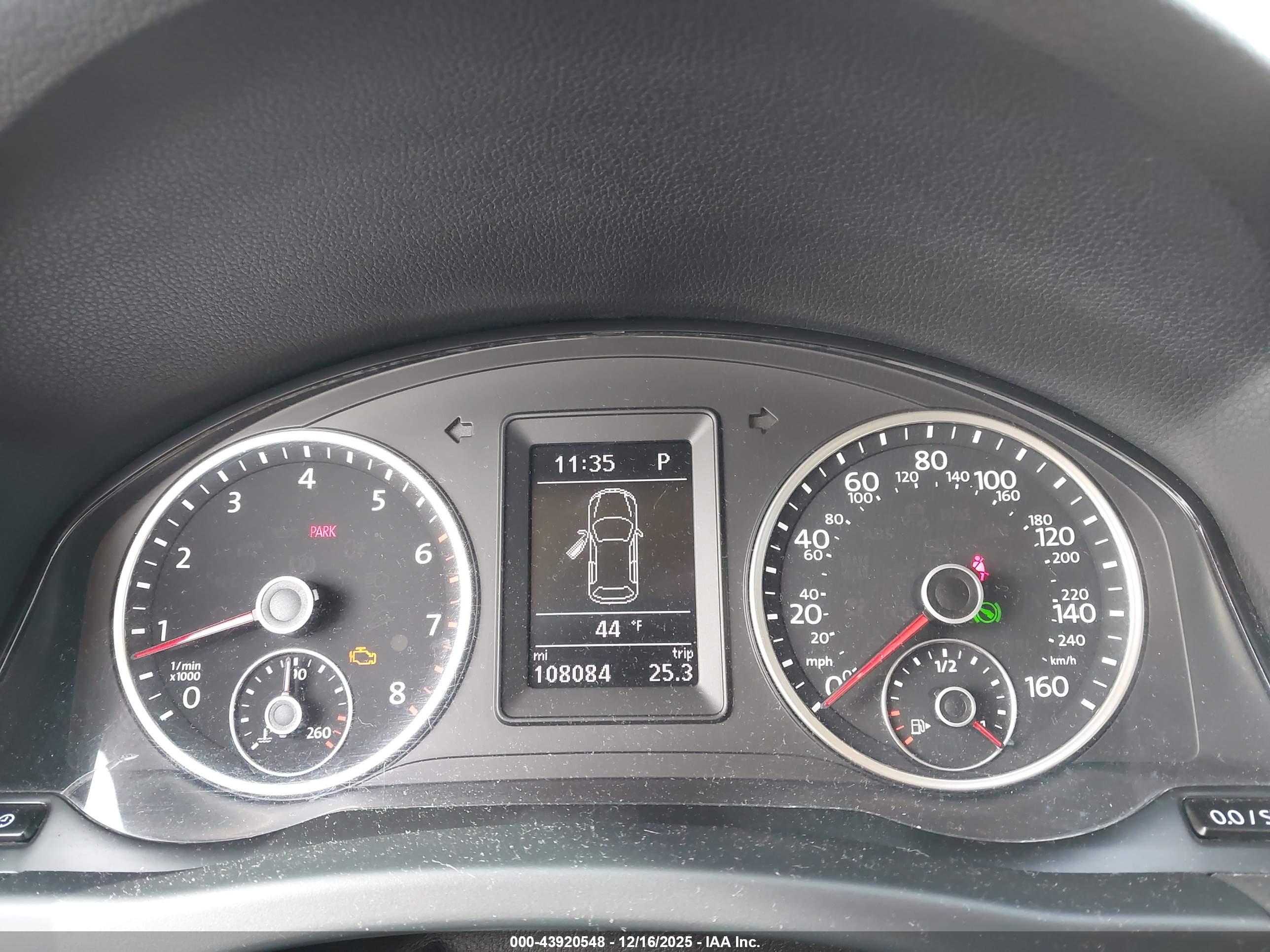 VOLKSWAGEN TIGUAN image 7