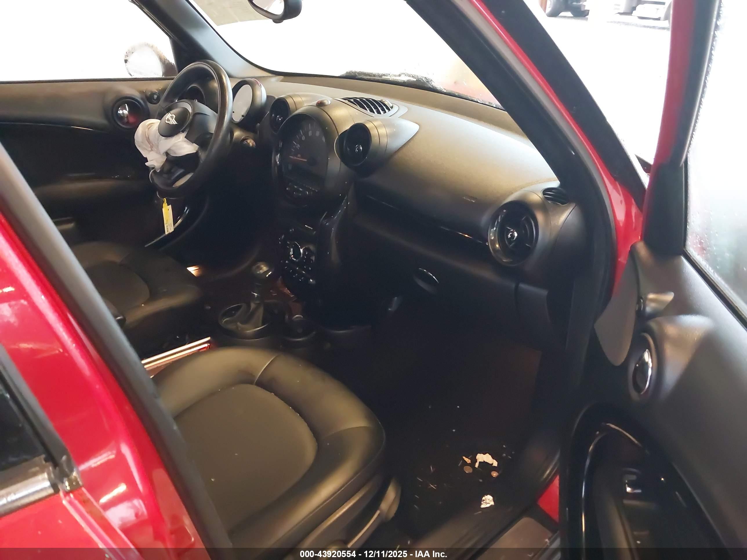 MINI COUNTRYMAN image 5