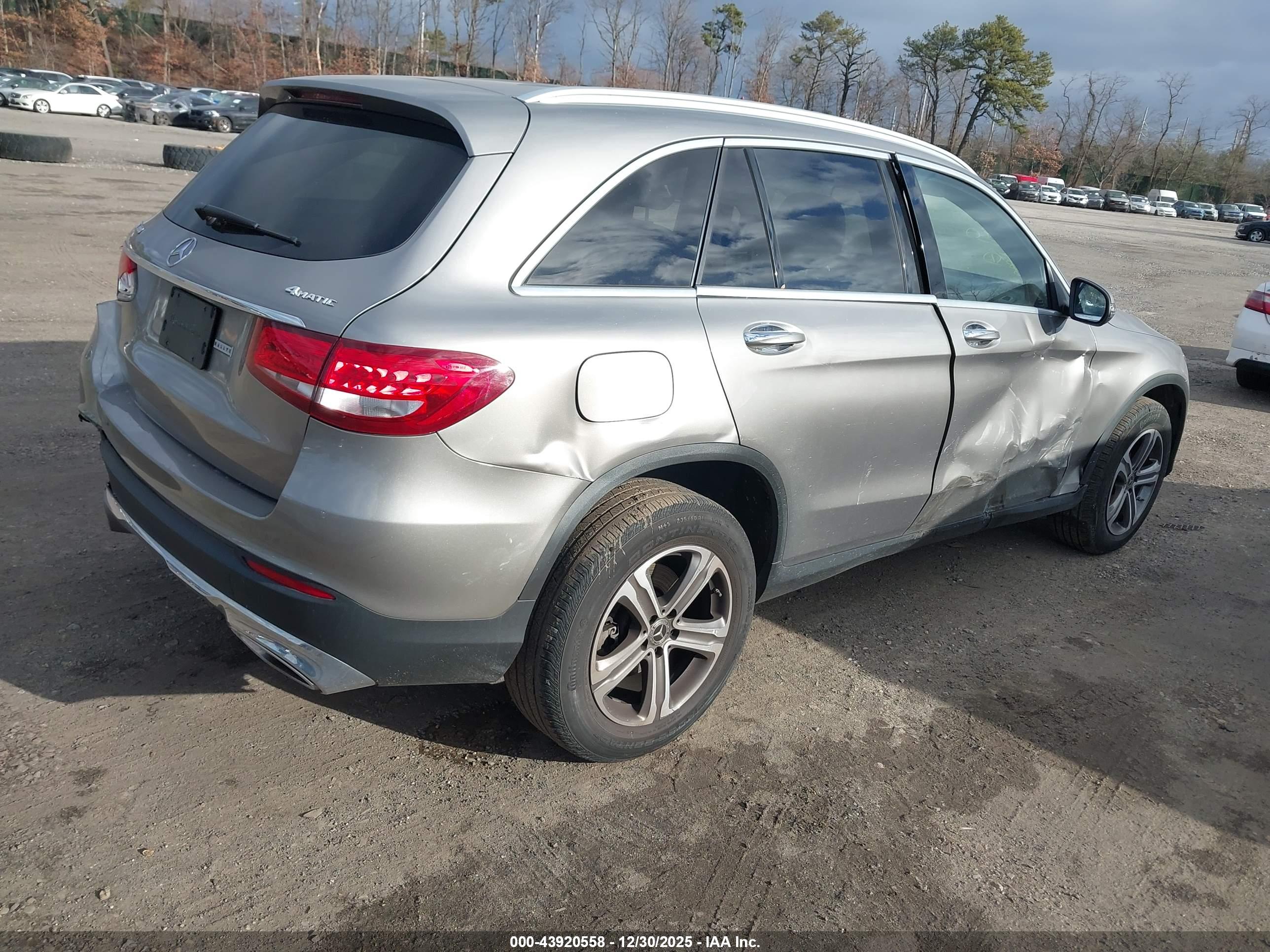 MERCEDES-BENZ GLC image 4