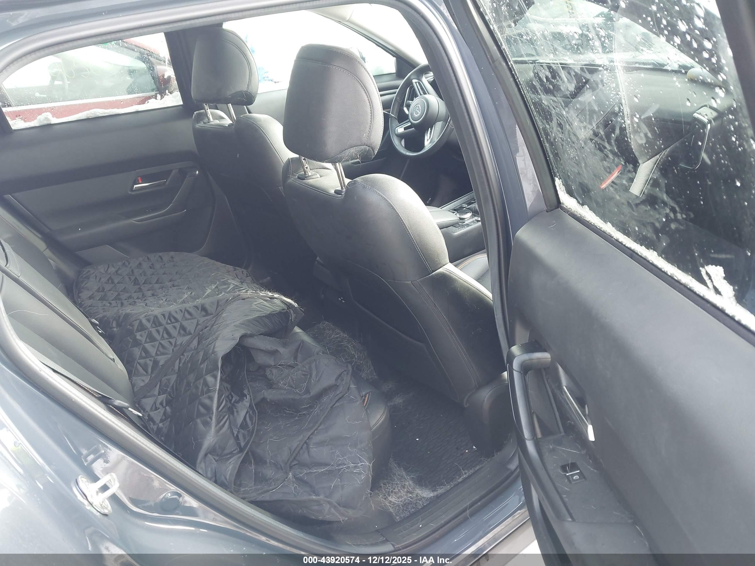 MAZDA CX-50 image 8