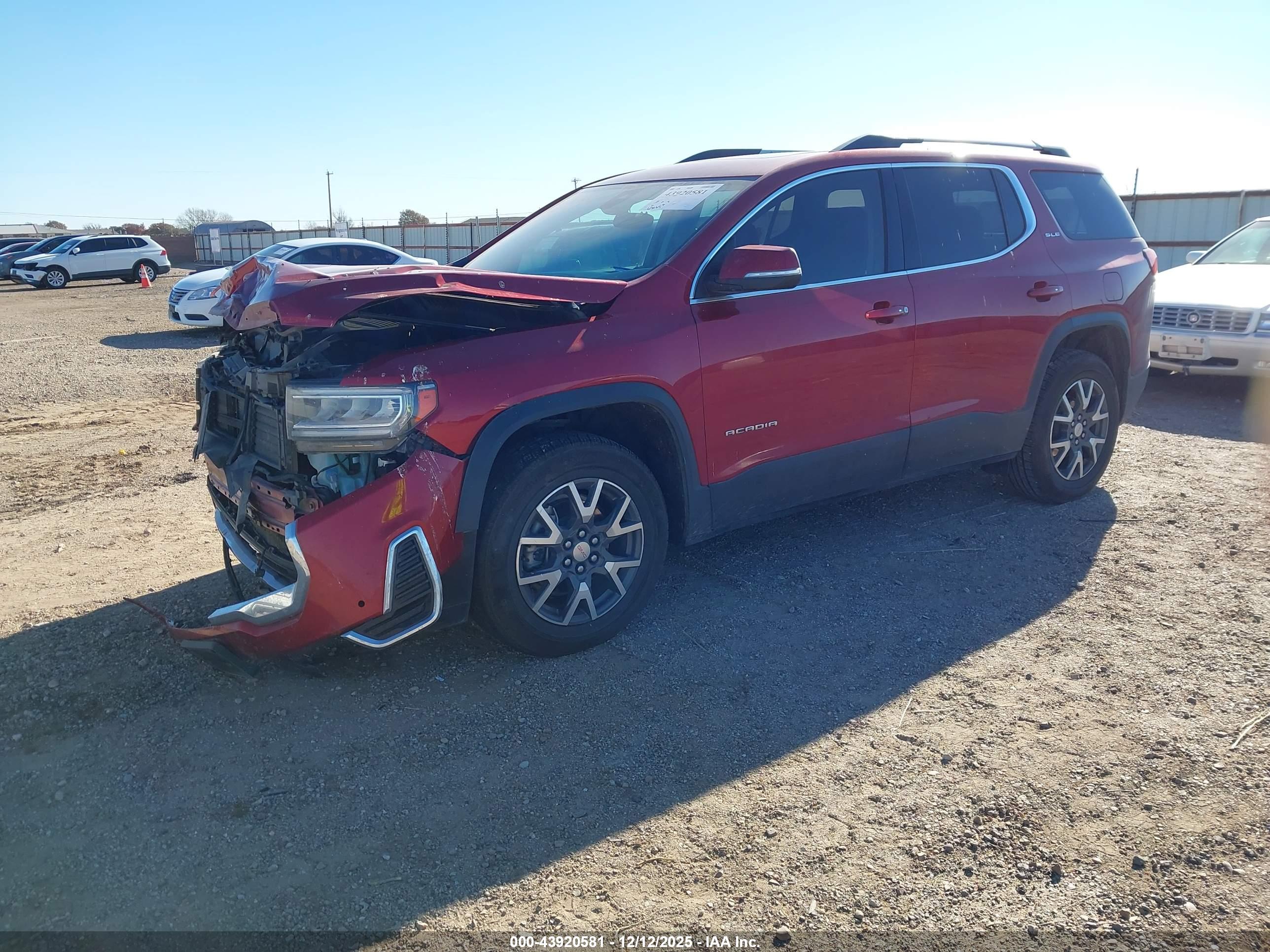 GMC ACADIA image 2