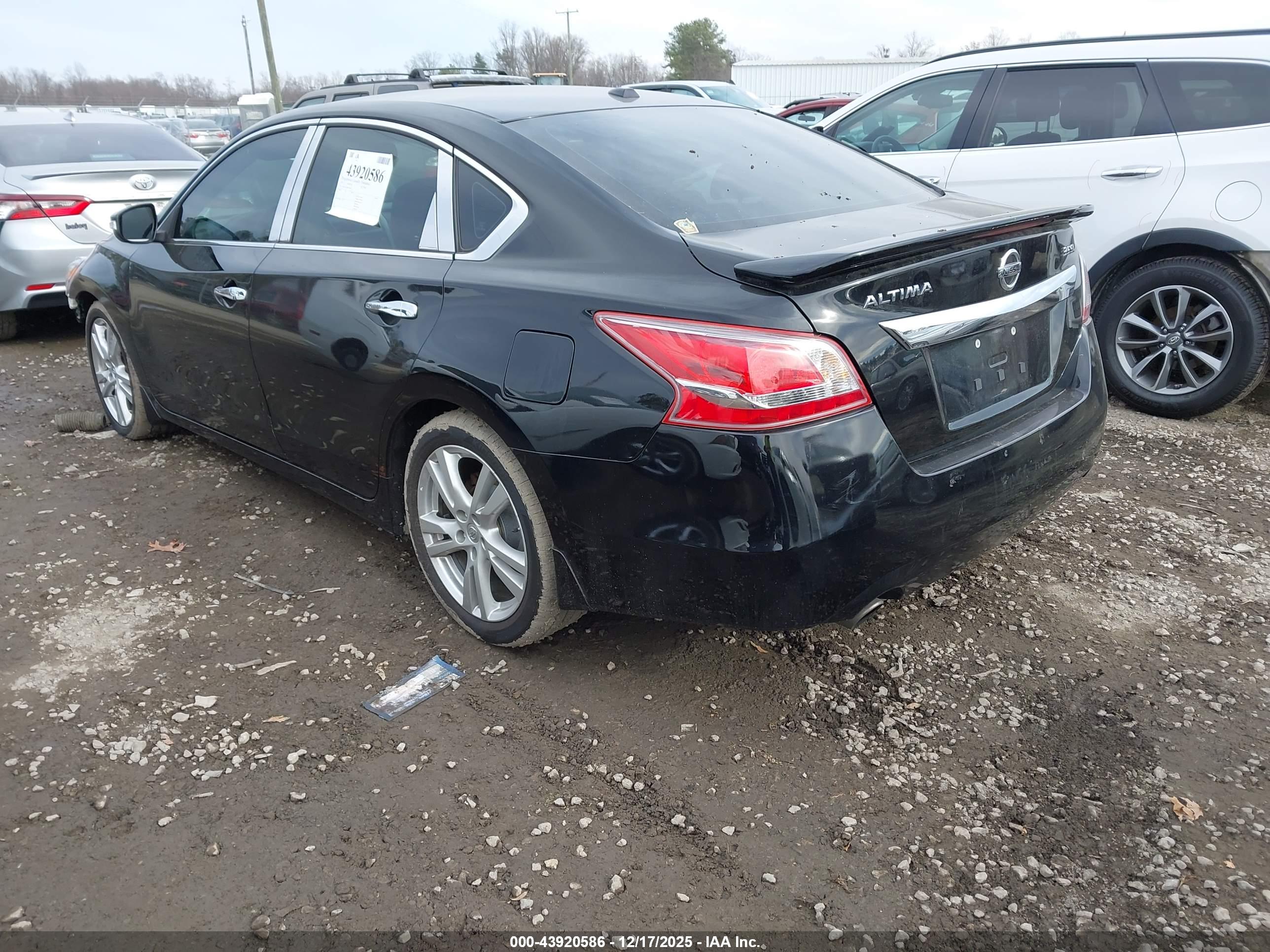 NISSAN ALTIMA image 3