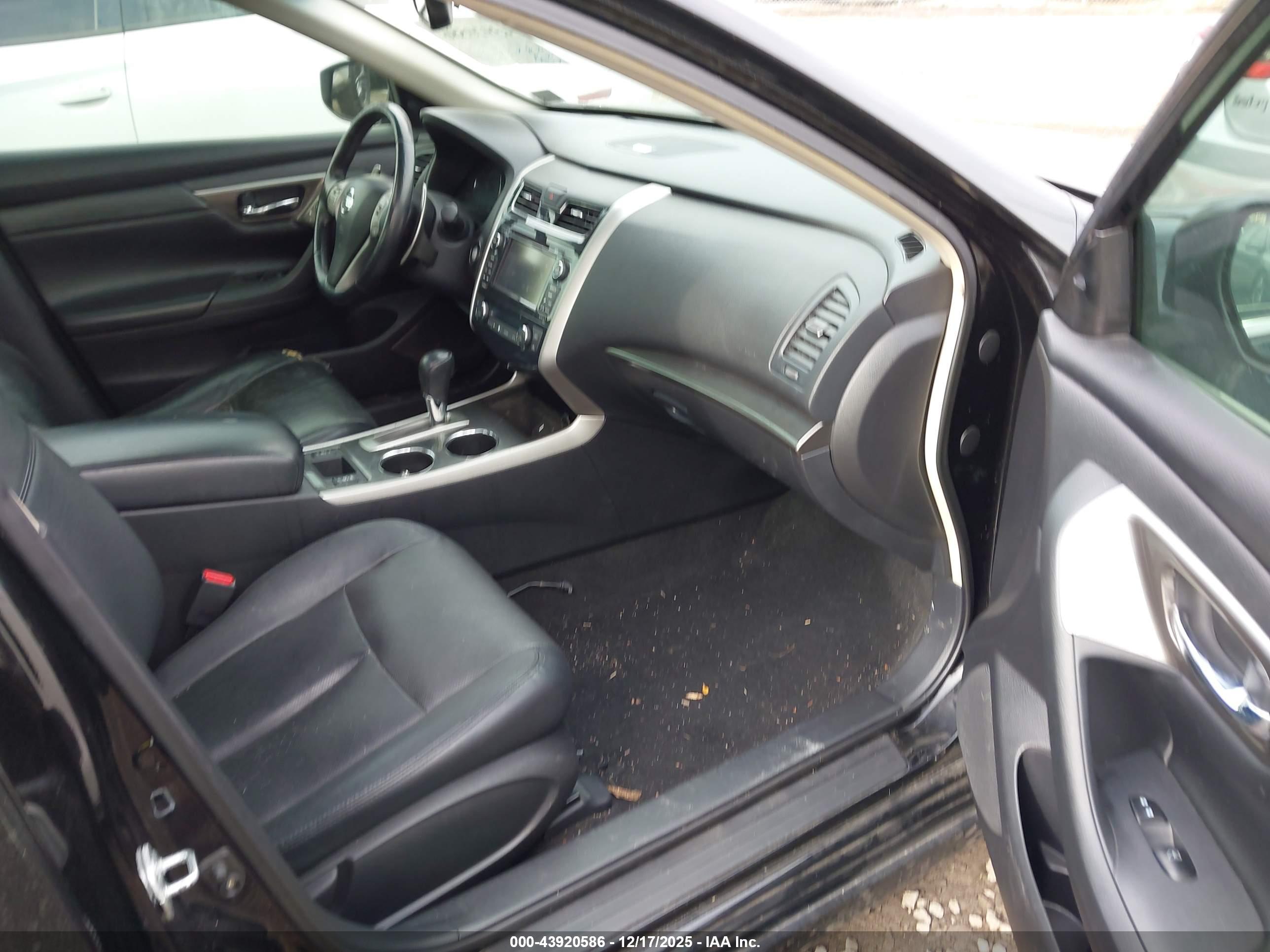 NISSAN ALTIMA image 5