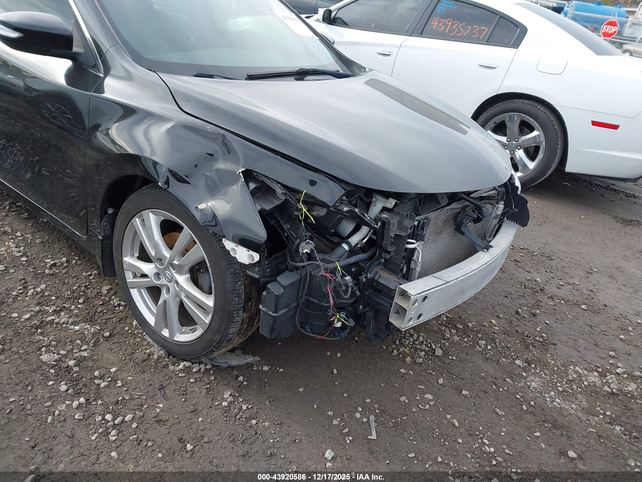 NISSAN ALTIMA image 6