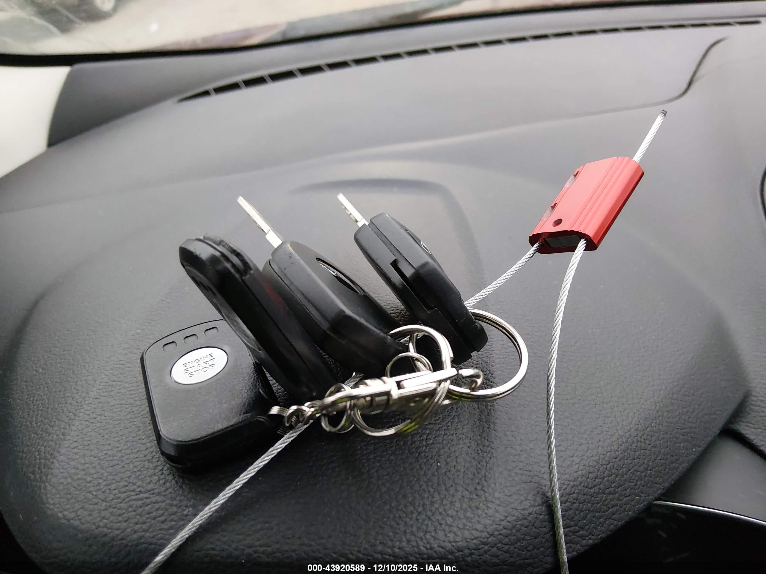 FORD ESCAPE image 11