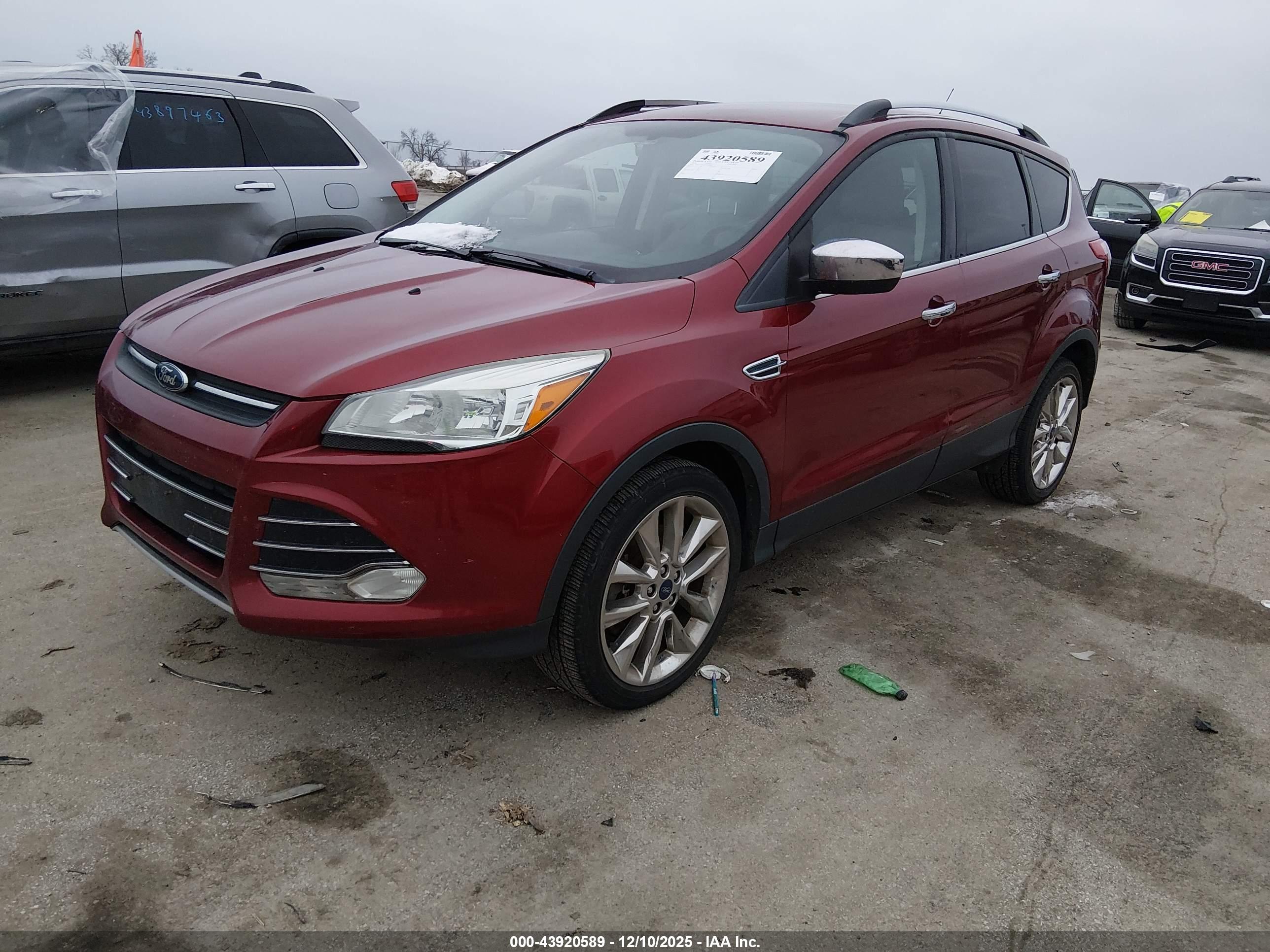 FORD ESCAPE image 2