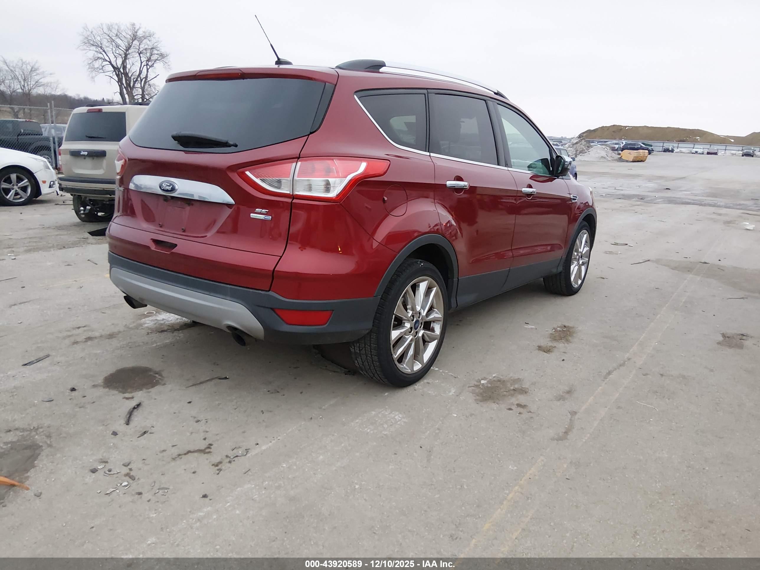 FORD ESCAPE image 4