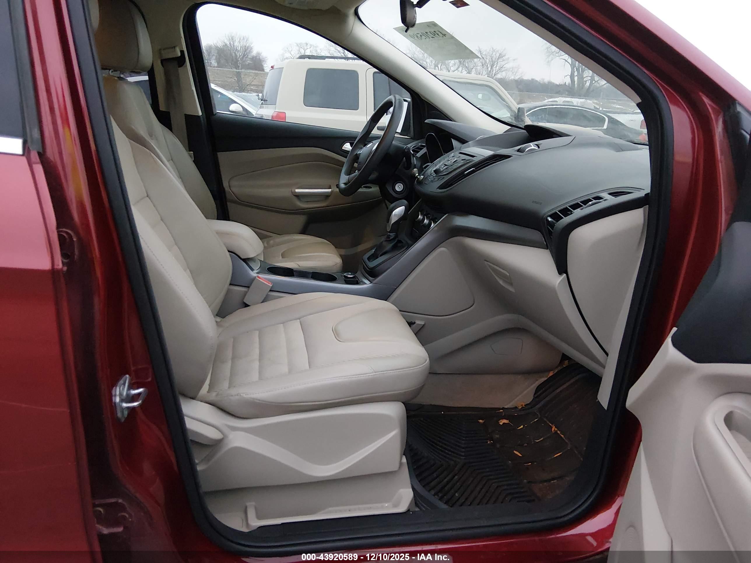 FORD ESCAPE image 5