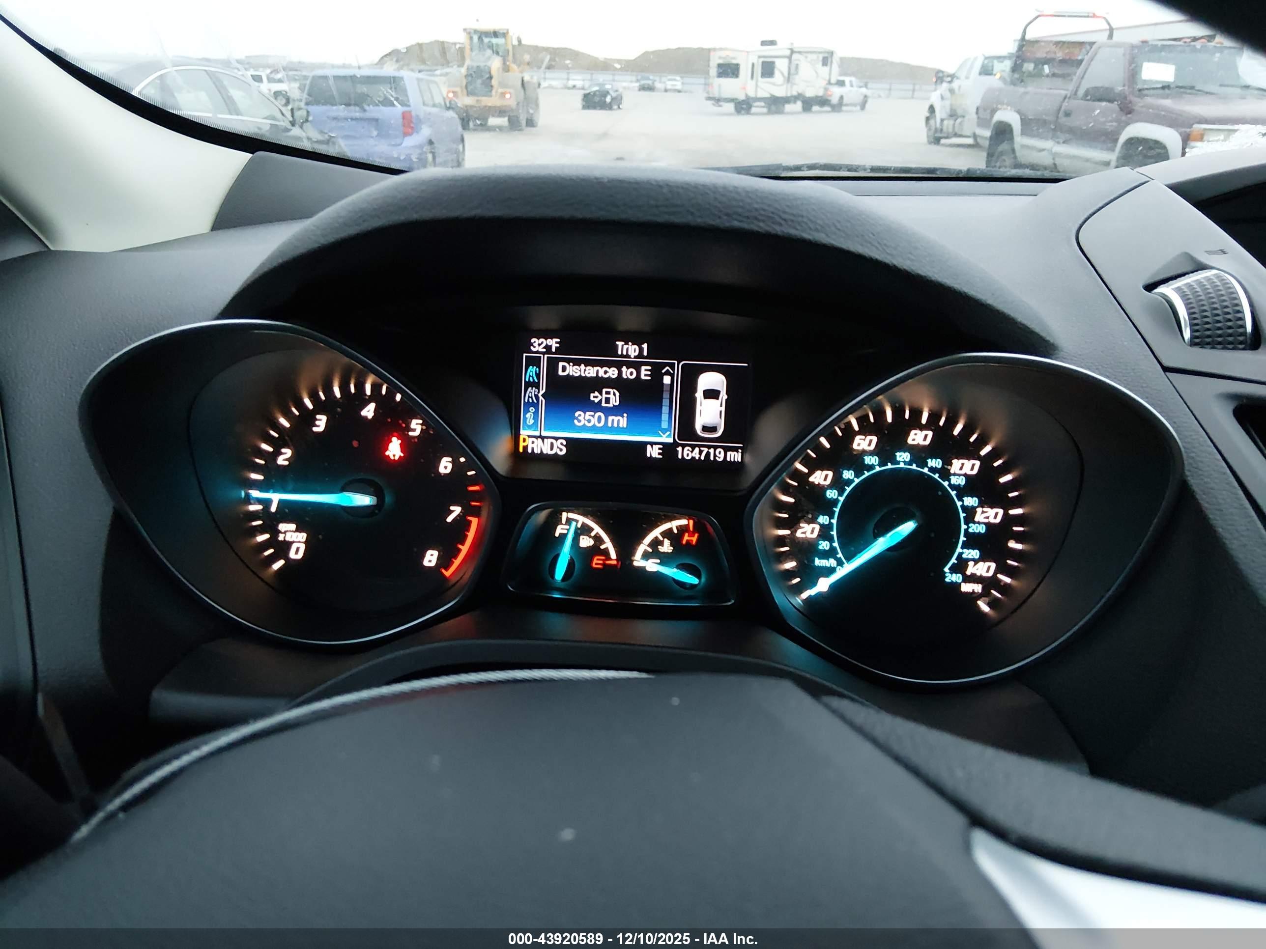 FORD ESCAPE image 7