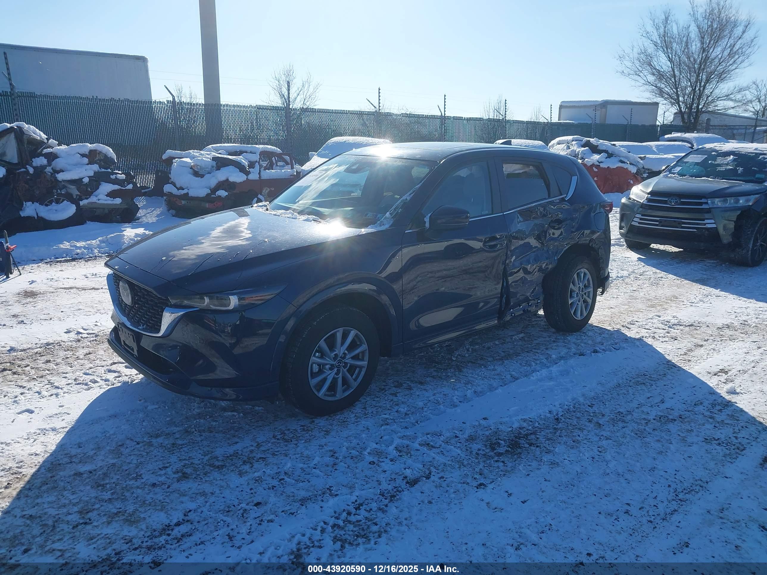 MAZDA CX-5 image 2
