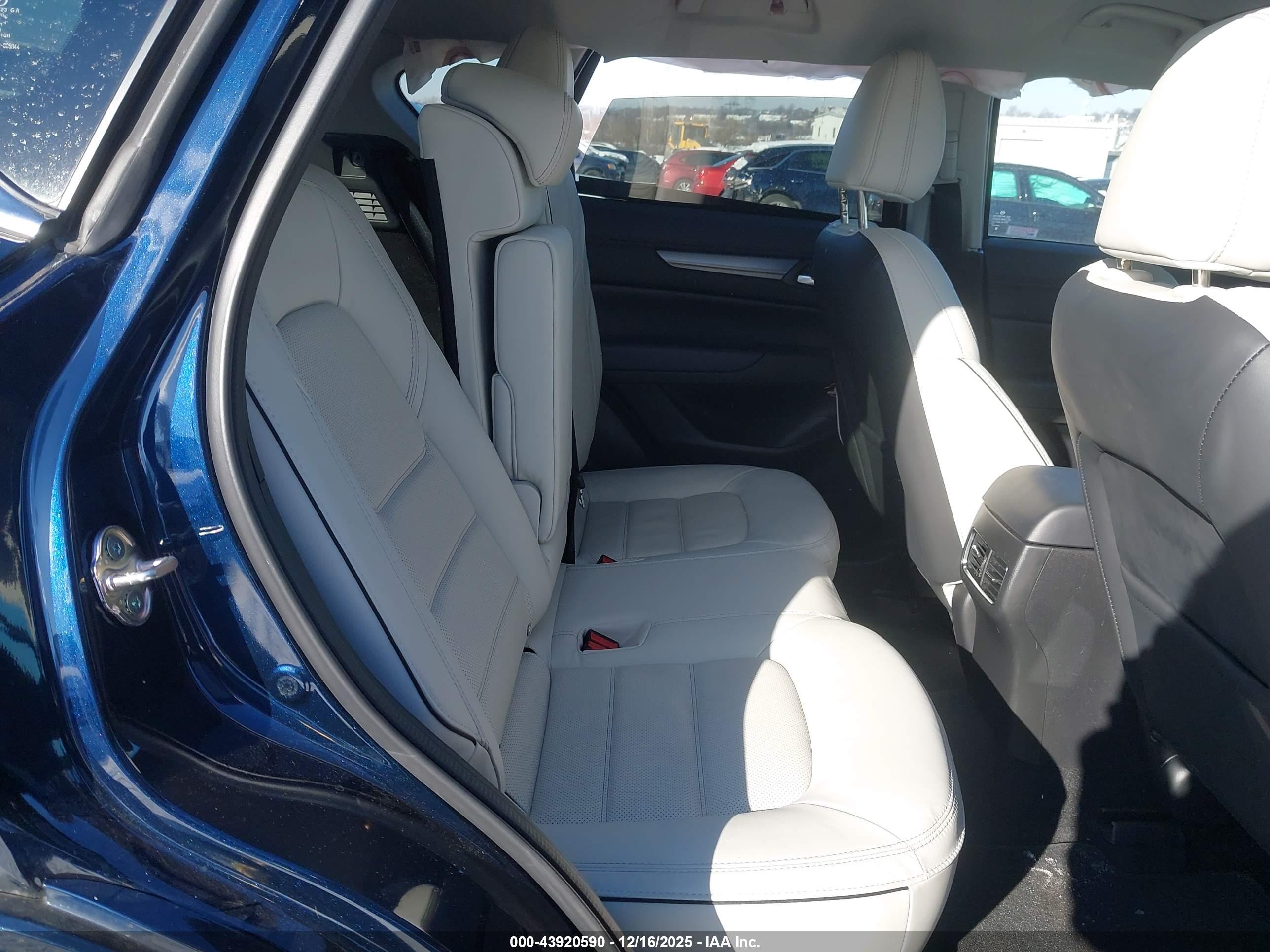 MAZDA CX-5 image 8