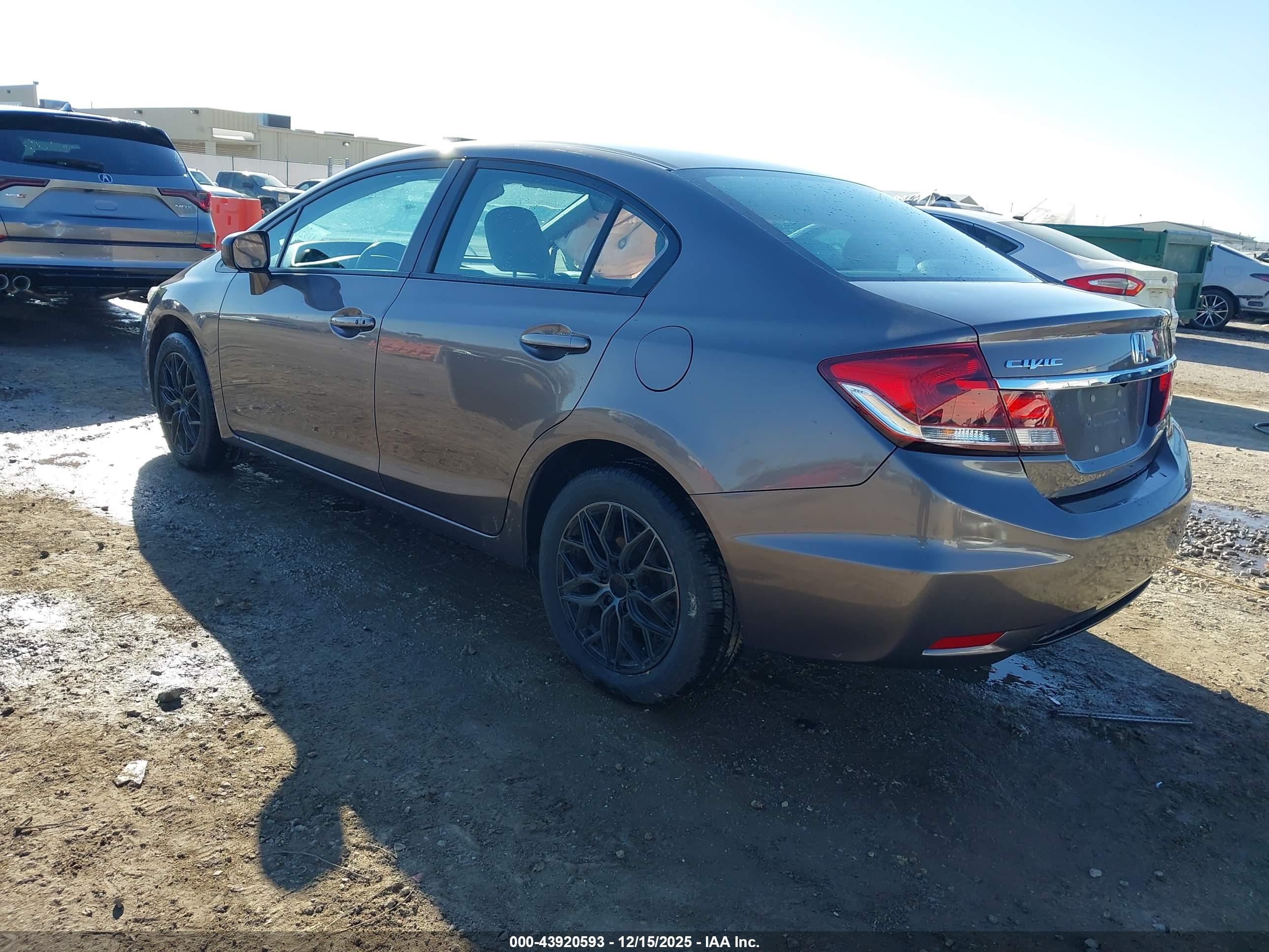 HONDA CIVIC image 3