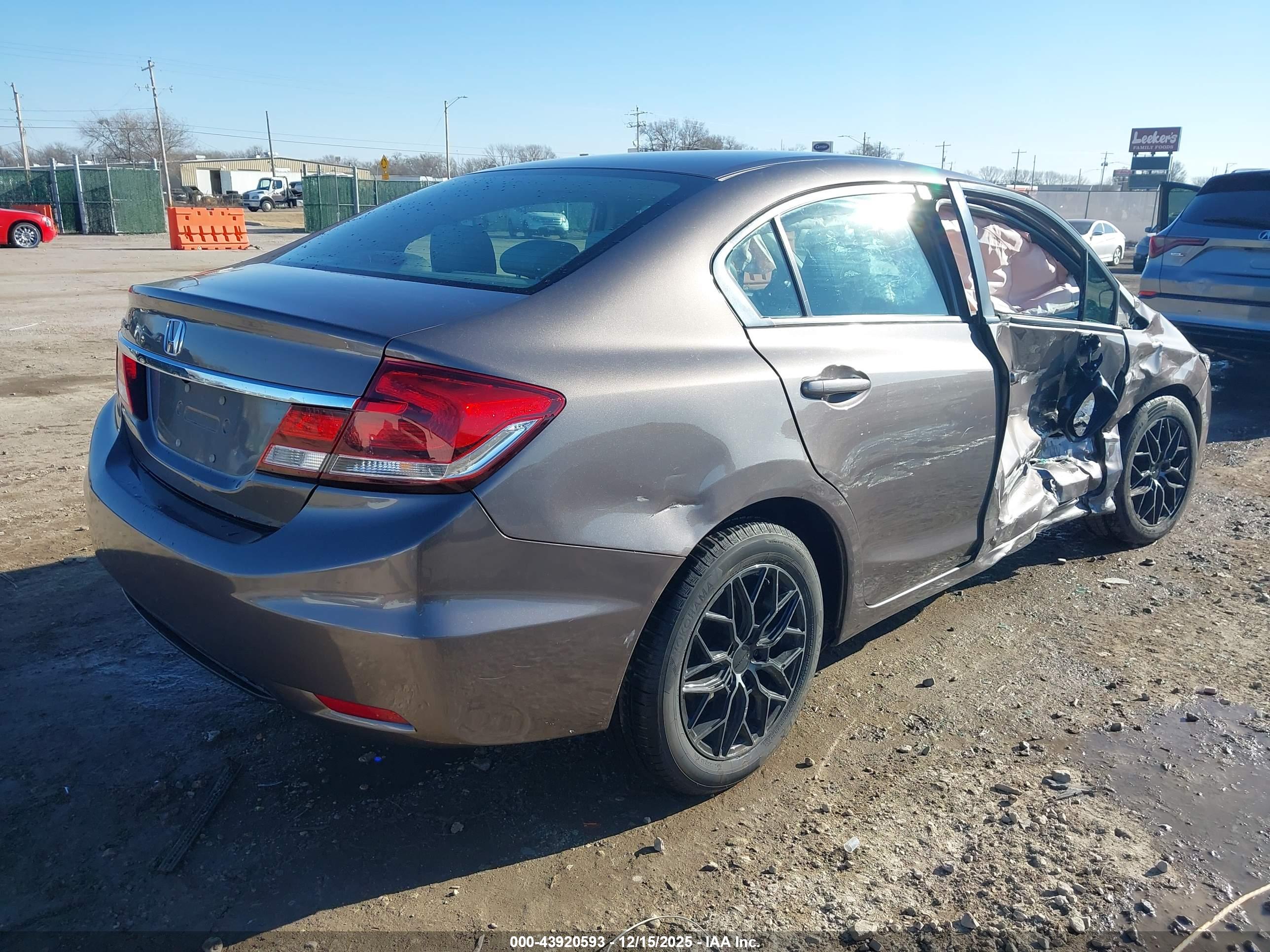 HONDA CIVIC image 4