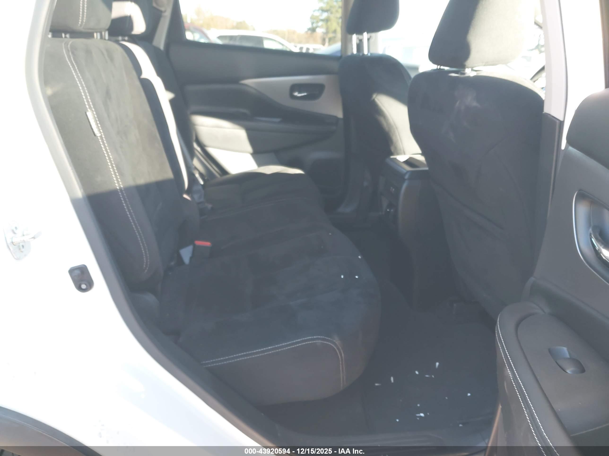 NISSAN MURANO image 8