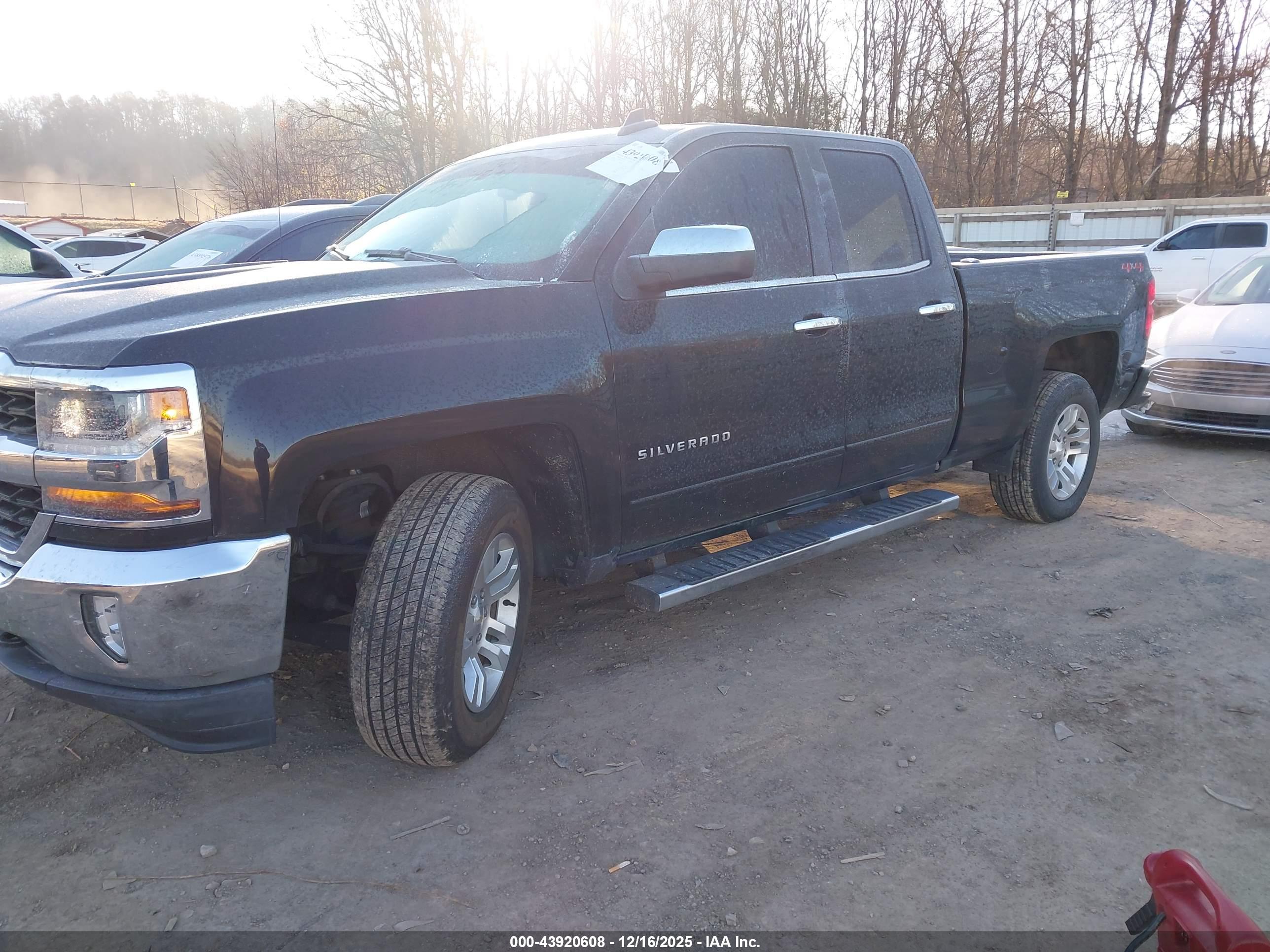 CHEVROLET SILVERADO image 2